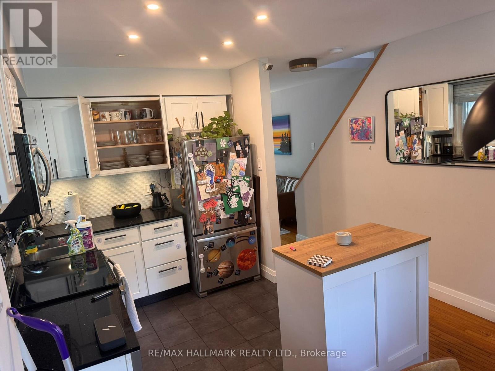 10 Hamilton Street, Toronto, Ontario  M4M 2C5 - Photo 4 - E13682368