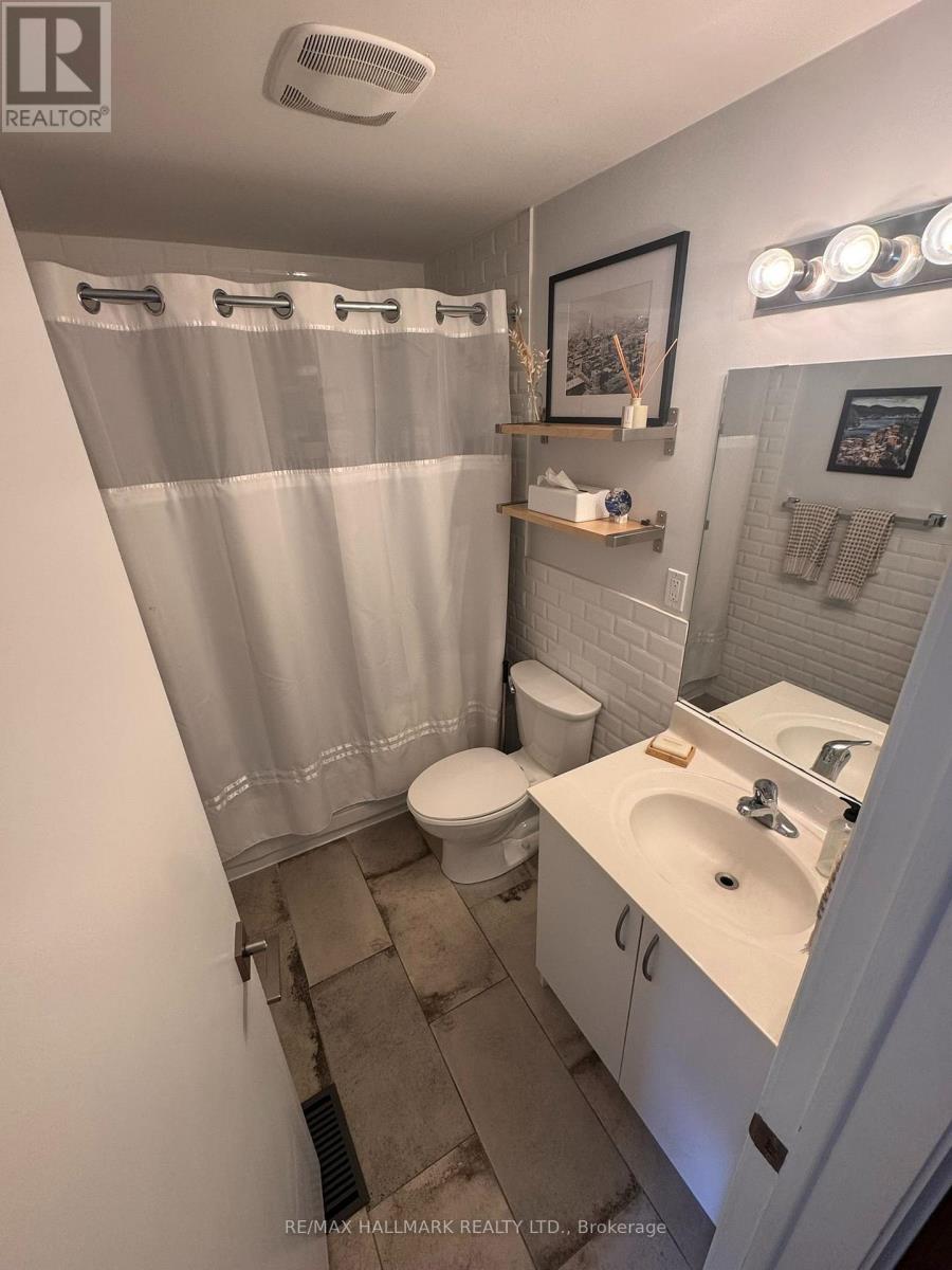 10 Hamilton Street, Toronto, Ontario  M4M 2C5 - Photo 6 - E13682368