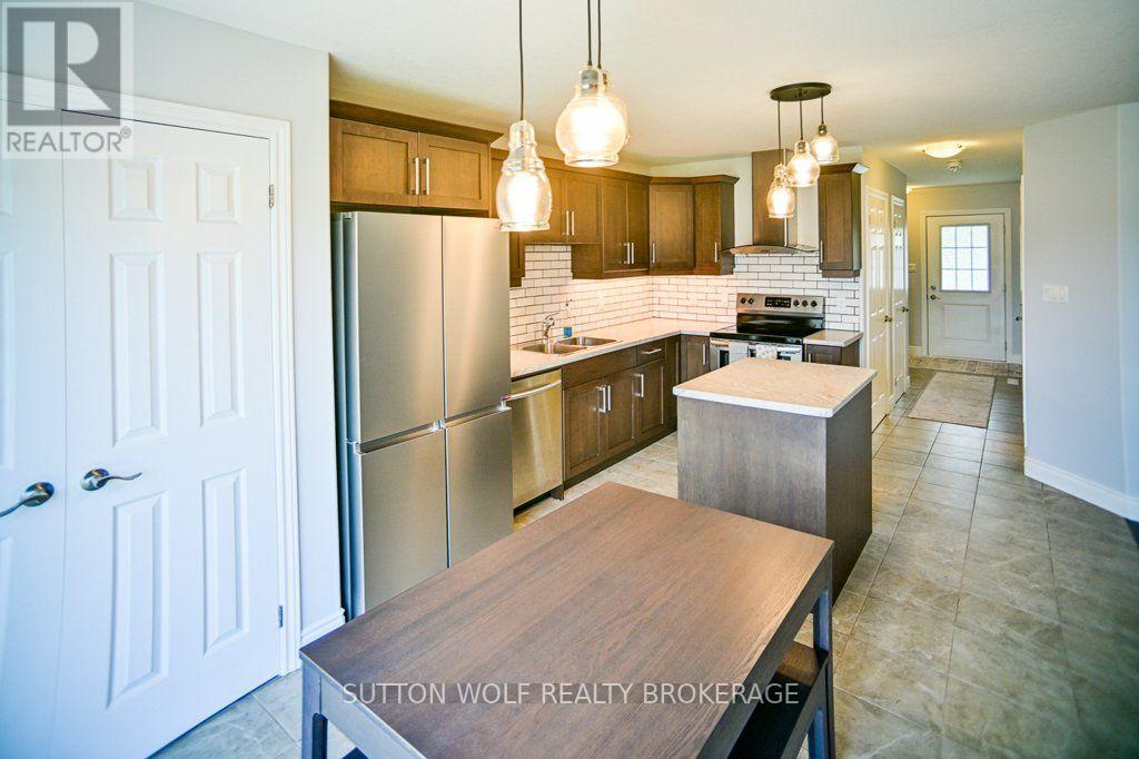 54 Abbott Street, Strathroy-Caradoc, Ontario  N7G 0B7 - Photo 5 - X13682358