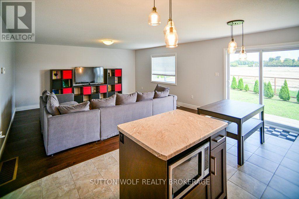 54 Abbott Street, Strathroy-Caradoc, Ontario  N7G 0B7 - Photo 8 - X13682358