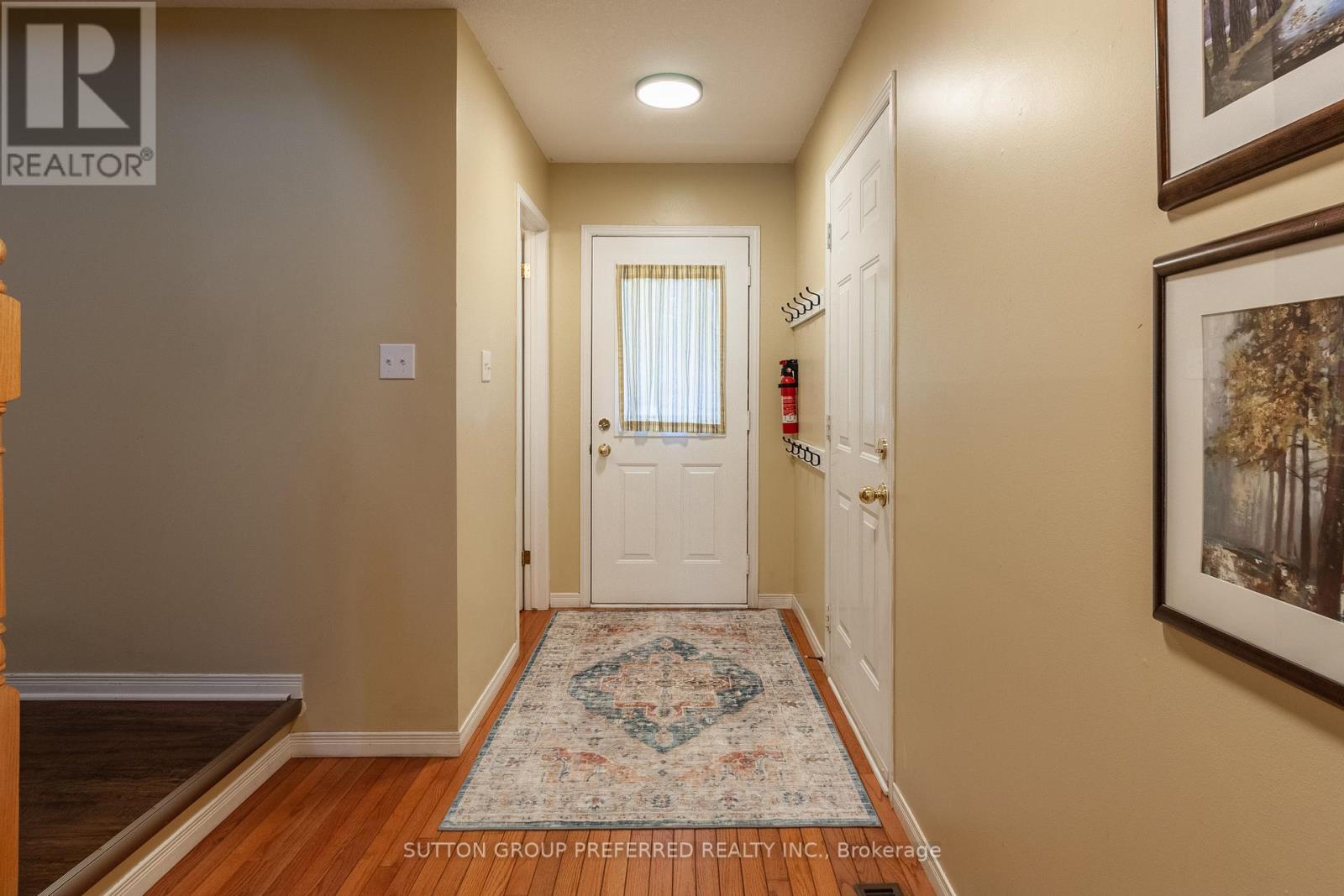 907 Blacksmith Street, London North, Ontario  N6H 5R5 - Photo 2 - X13682586