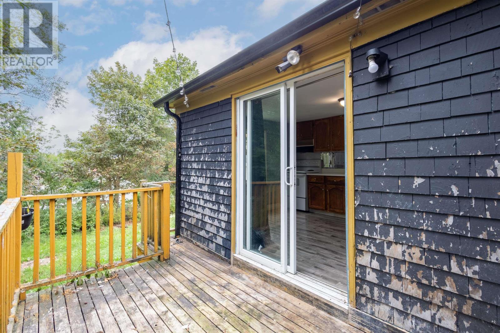 13 Central Street, Sydney, Nova Scotia  B1P 2A7 - Photo 16 - 202620248