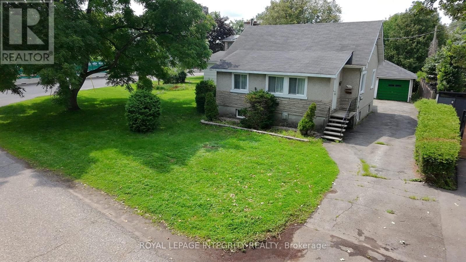 322 Kirchoffer Avenue, Ottawa, Ontario  K2A 1Y3 - Photo 2 - X13682336
