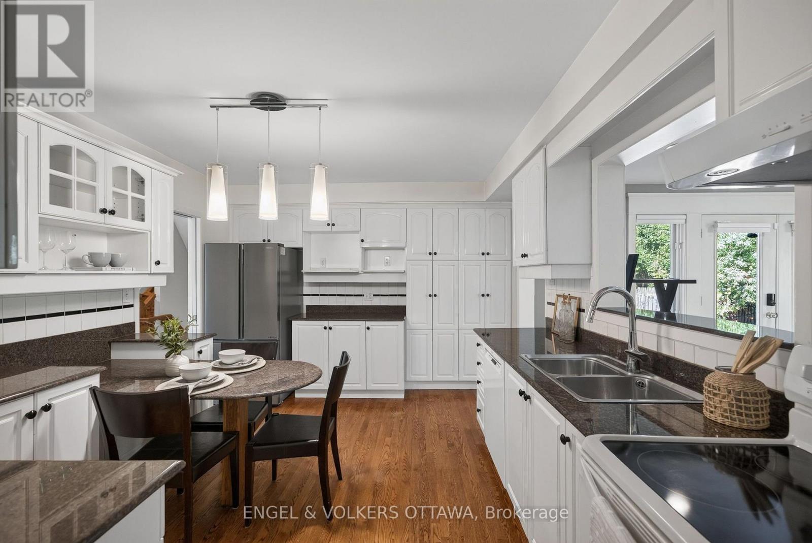 905 Garwood Avenue, Ottawa, Ontario  K1V 6X2 - Photo 12 - X13682530