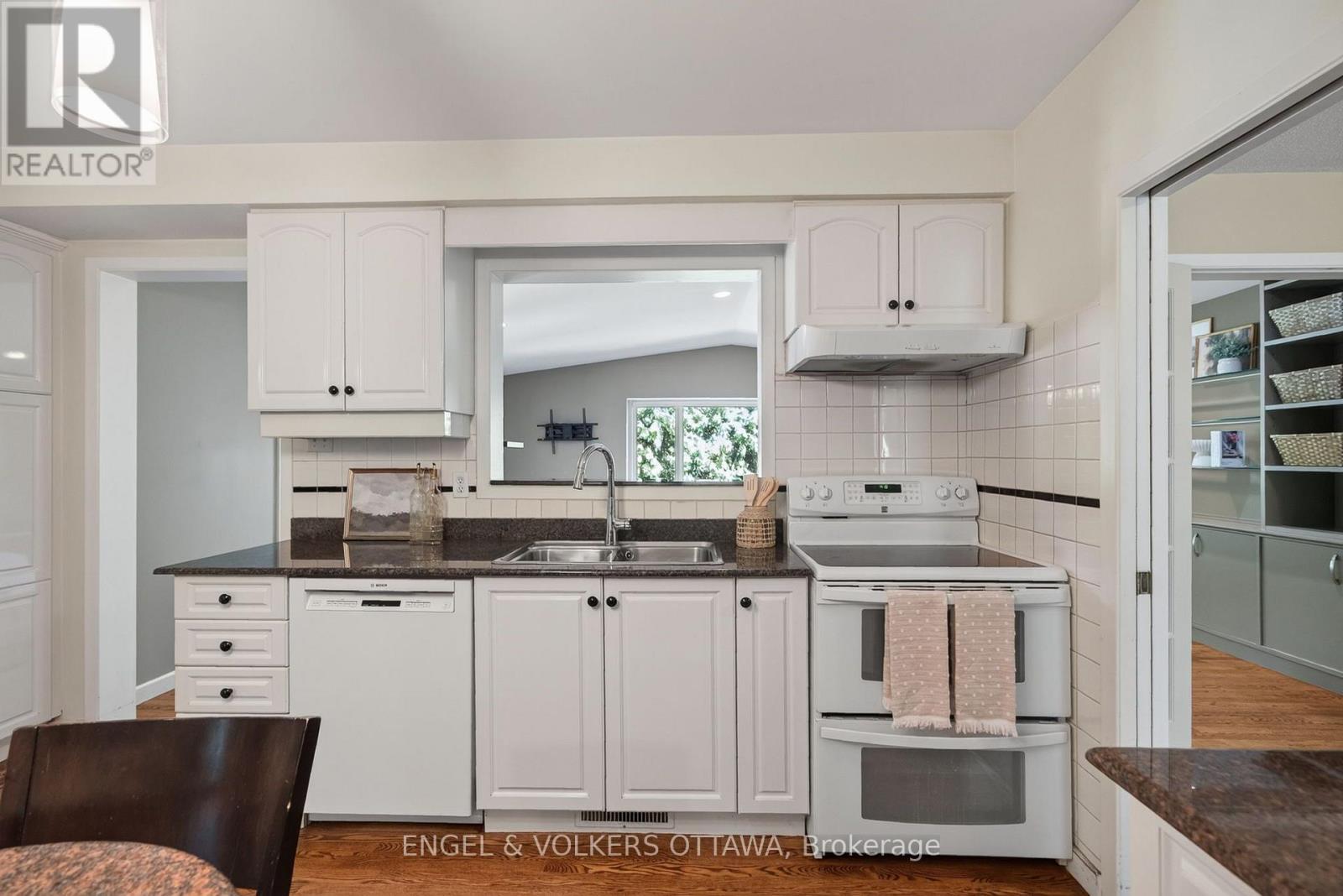 905 Garwood Avenue, Ottawa, Ontario  K1V 6X2 - Photo 16 - X13682530