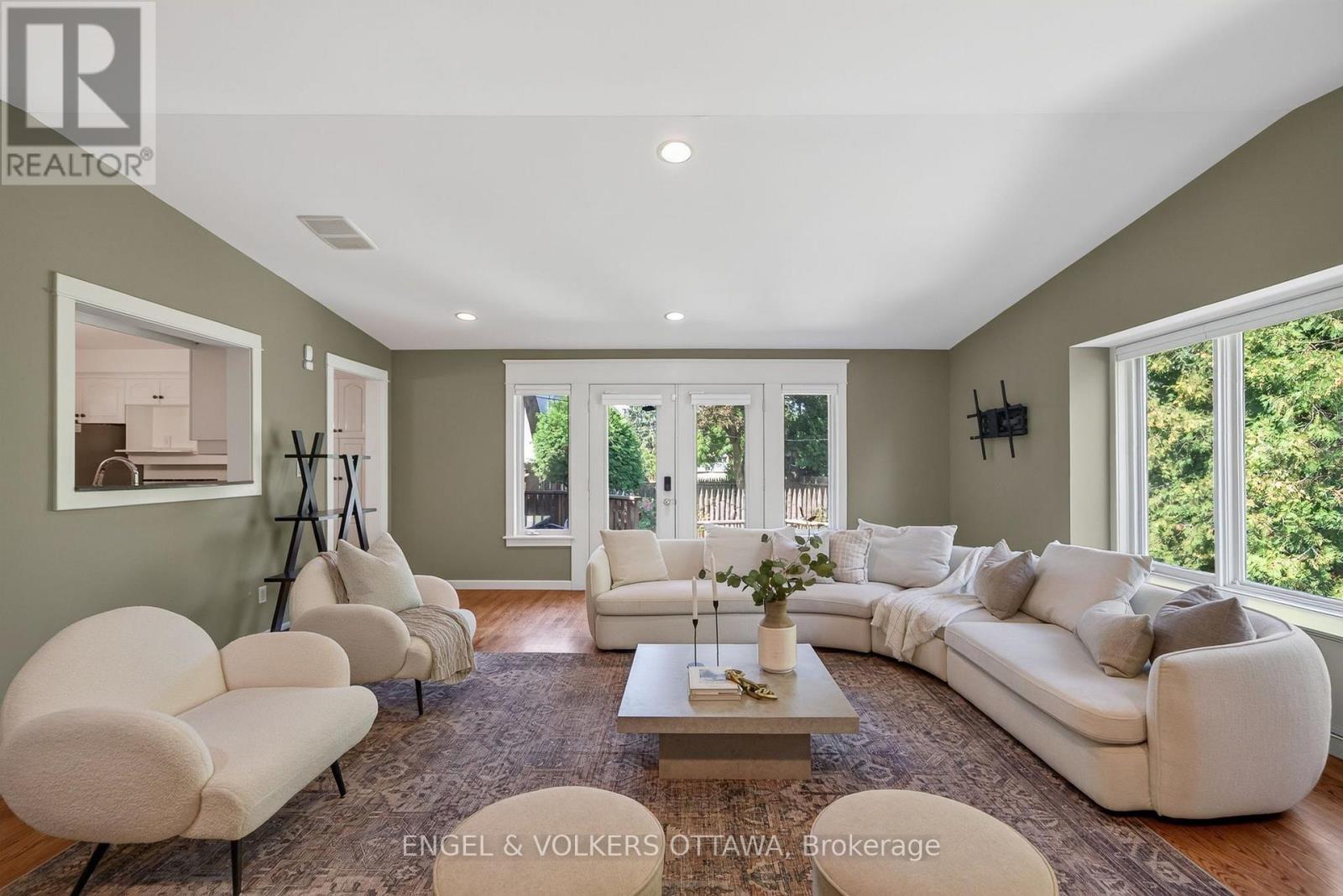 905 Garwood Avenue, Ottawa, Ontario  K1V 6X2 - Photo 19 - X13682530