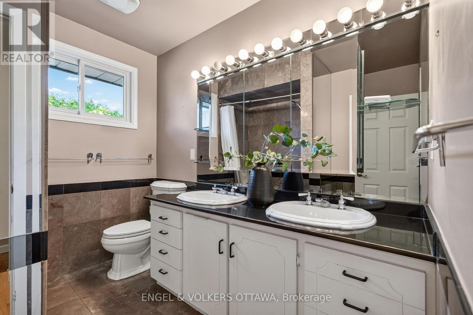 905 Garwood Avenue, Ottawa, Ontario  K1V 6X2 - Photo 25 - X13682530