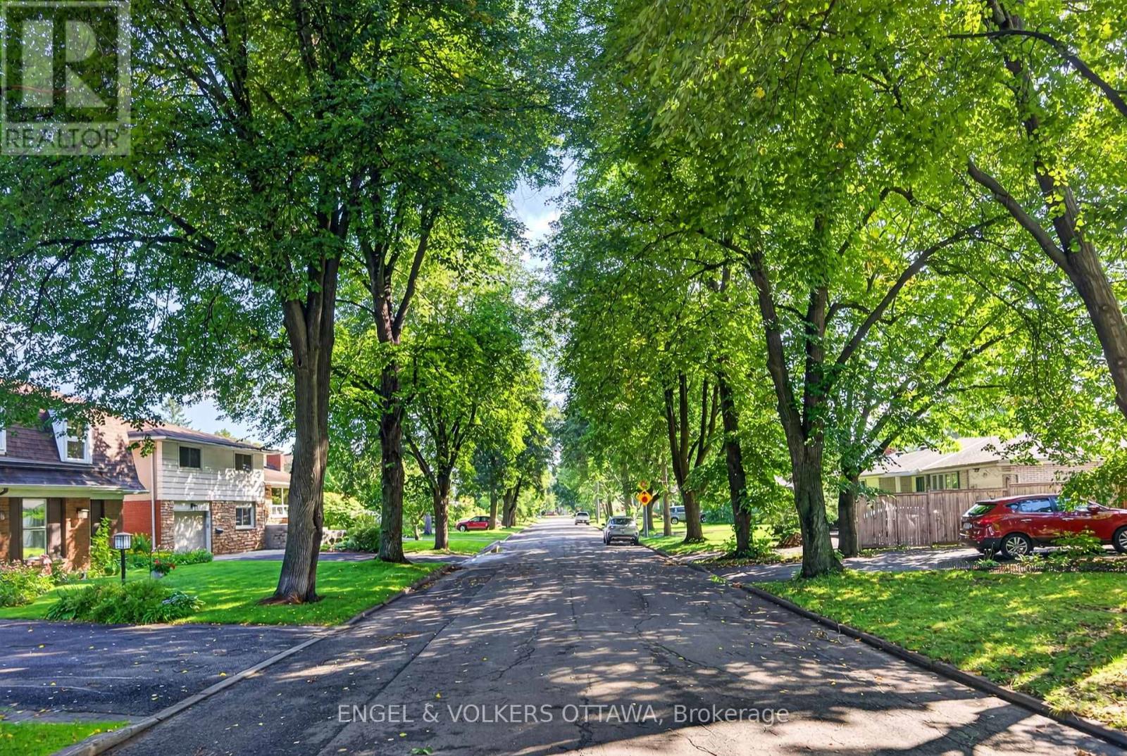 905 Garwood Avenue, Ottawa, Ontario  K1V 6X2 - Photo 4 - X13682530