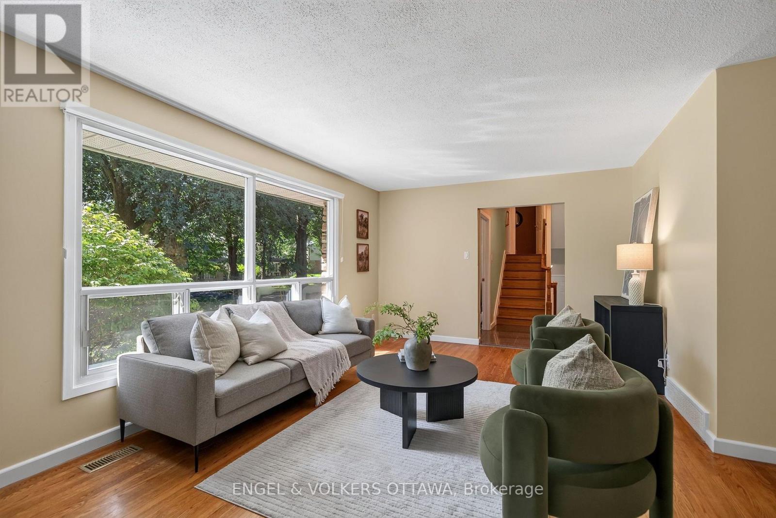 905 Garwood Avenue, Ottawa, Ontario  K1V 6X2 - Photo 8 - X13682530