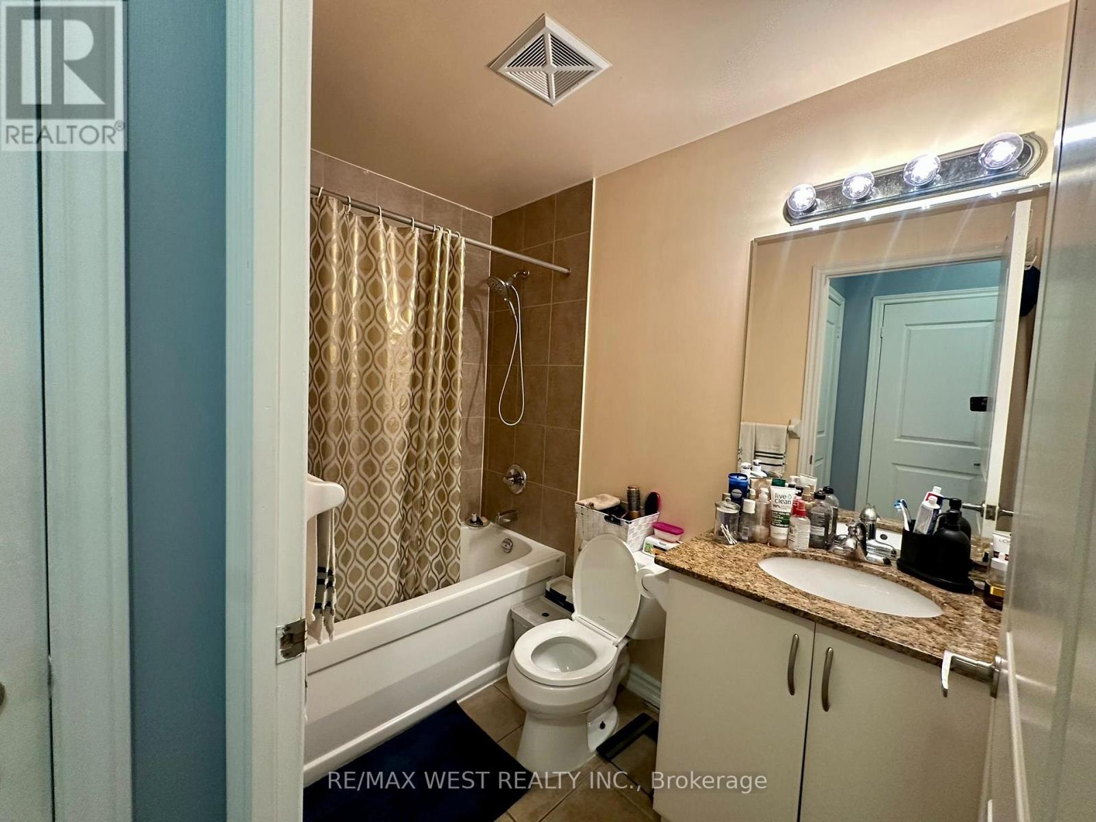 302 - 9235 Jane Street, Vaughan, Ontario  L6A 0J8 - Photo 4 - N13682314