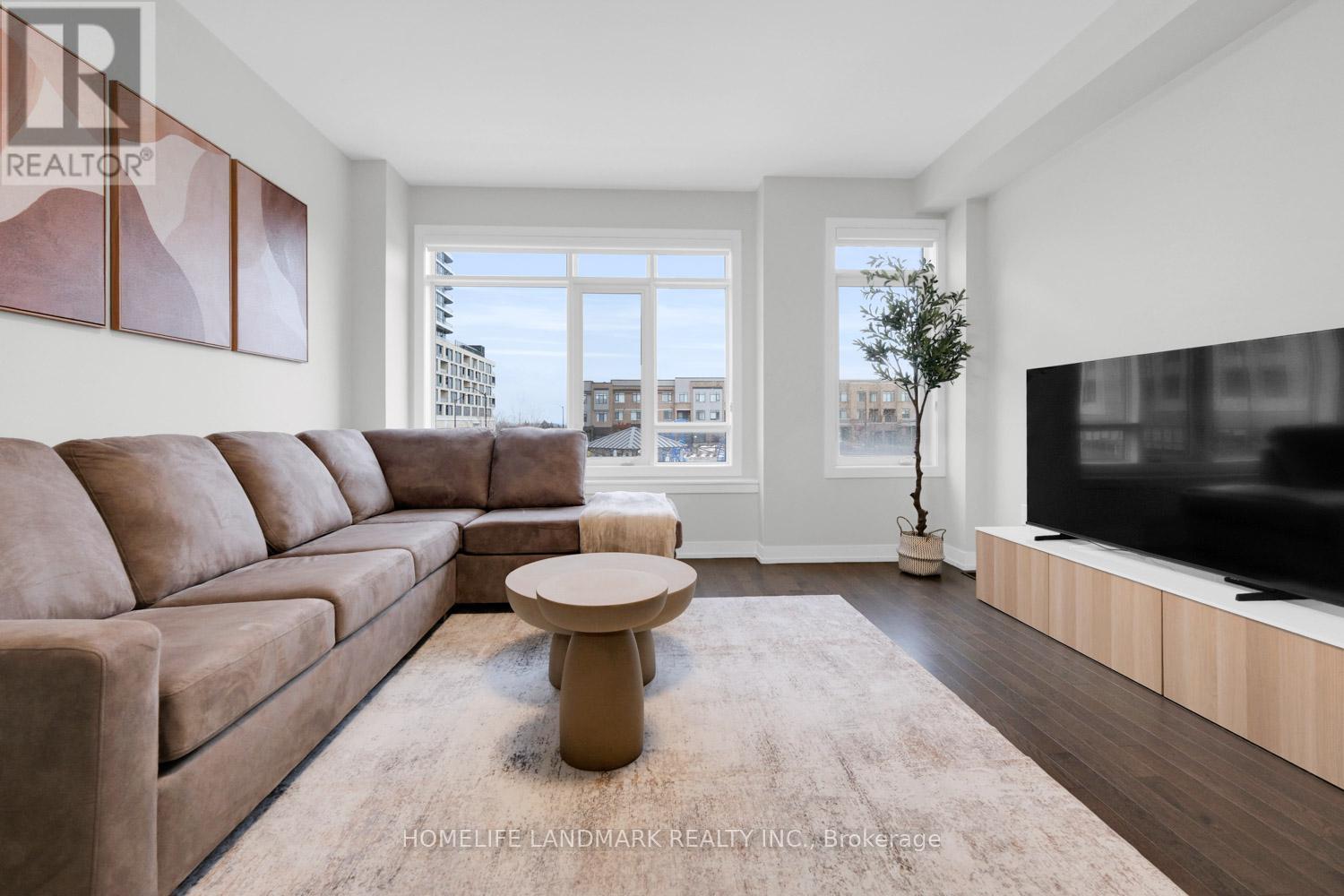 217 Salterton Circle, Vaughan, Ontario  L6A 4Z2 - Photo 2 - N13682328
