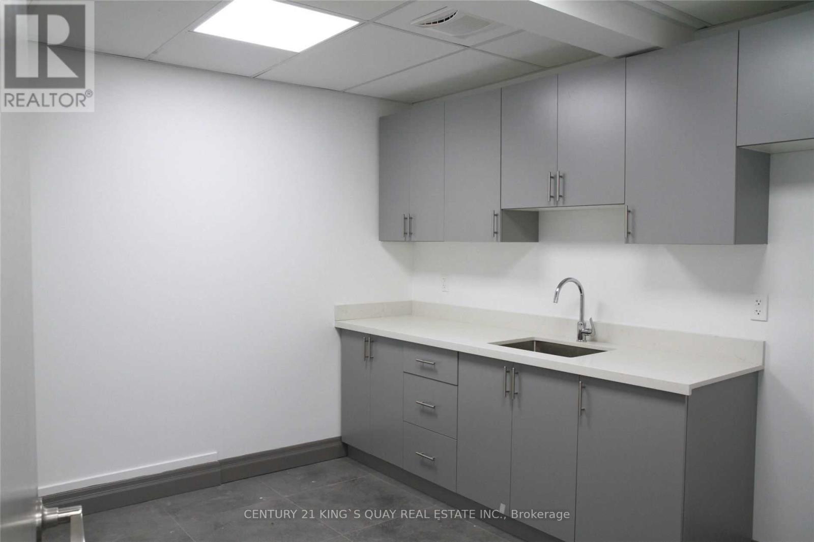 B - 70 Shields Court, Markham, Ontario L3R 9T5 - Photo 6 - N13682452