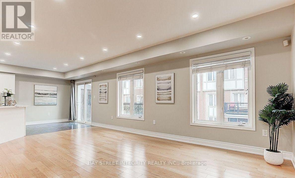 2199 Bur Oak Avenue, Markham, Ontario  L6E 0C3 - Photo 3 - N13682492