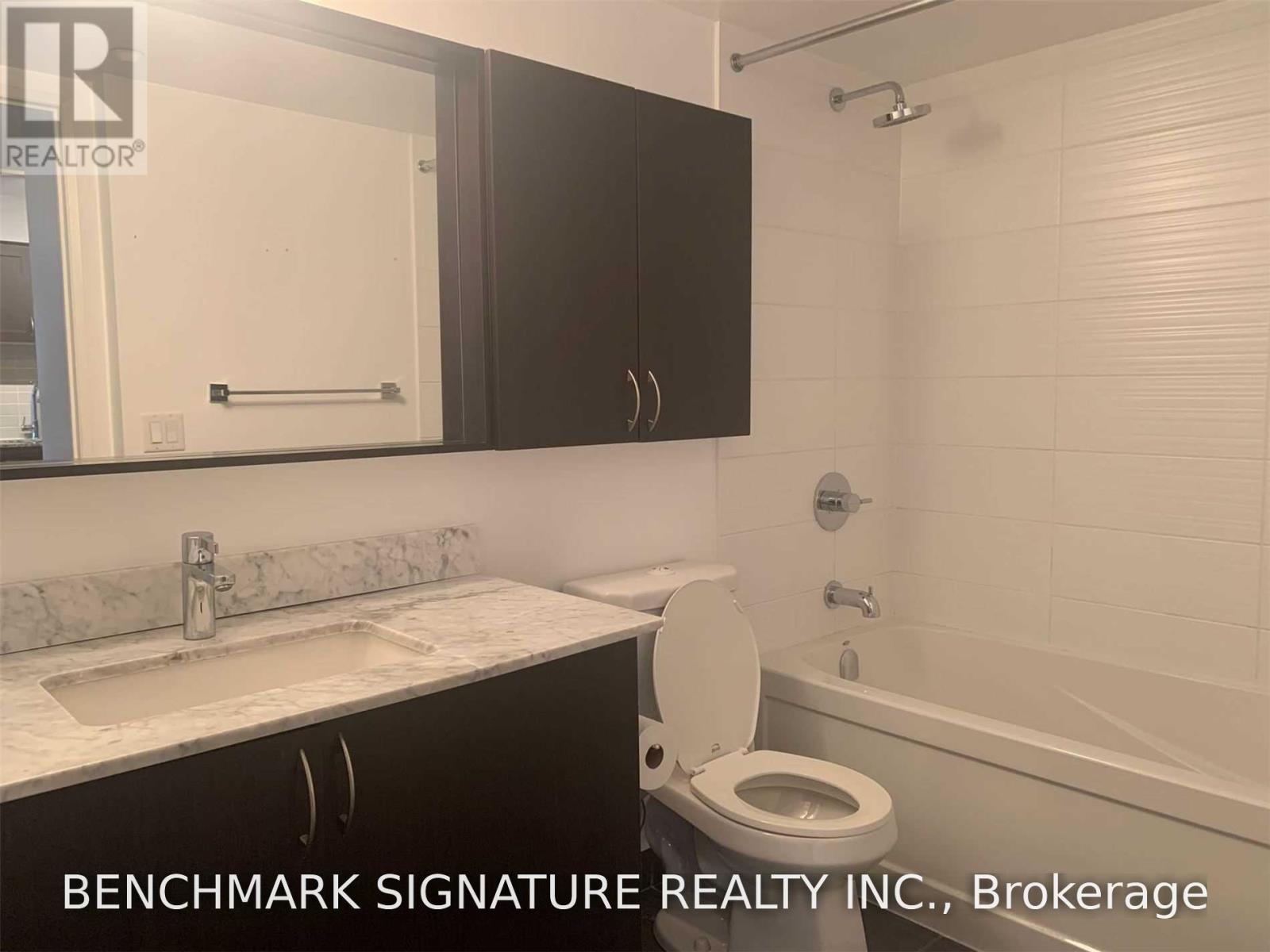 717 - 376 Highway 7 Road E, Richmond Hill, Ontario L4B 0C7 - Photo 3 - N13682496