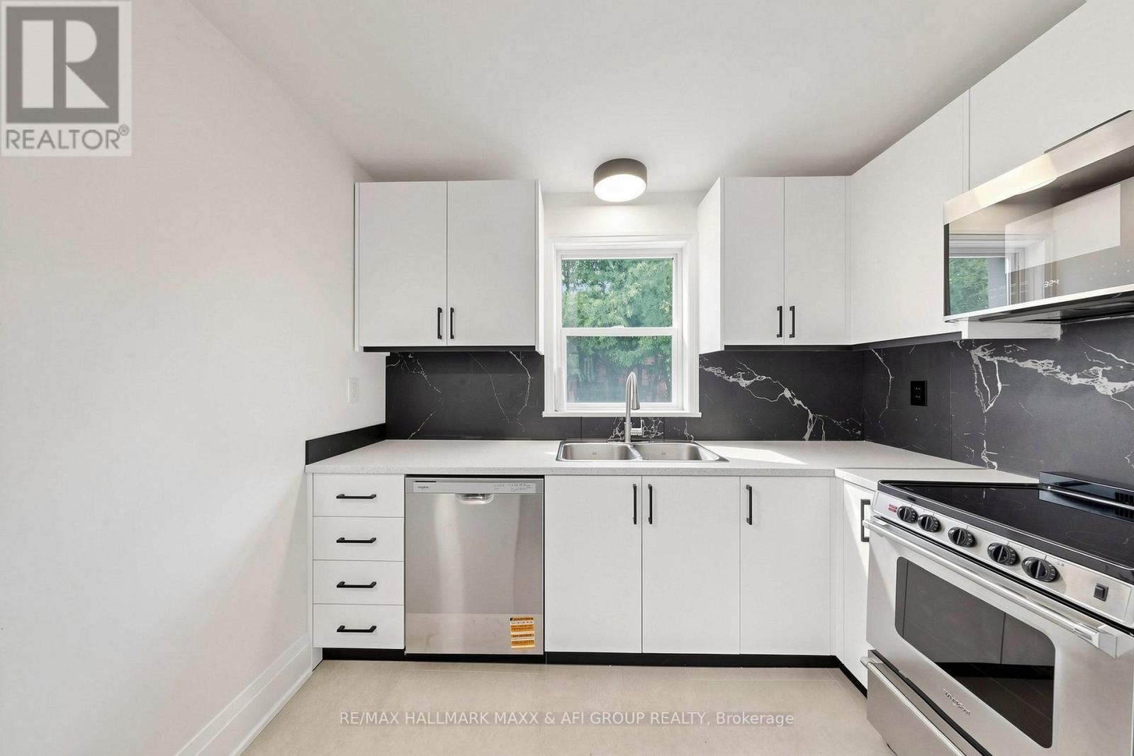 25 Harding Boulevard, Richmond Hill, Ontario  L4C 1S7 - Photo 12 - N13682538