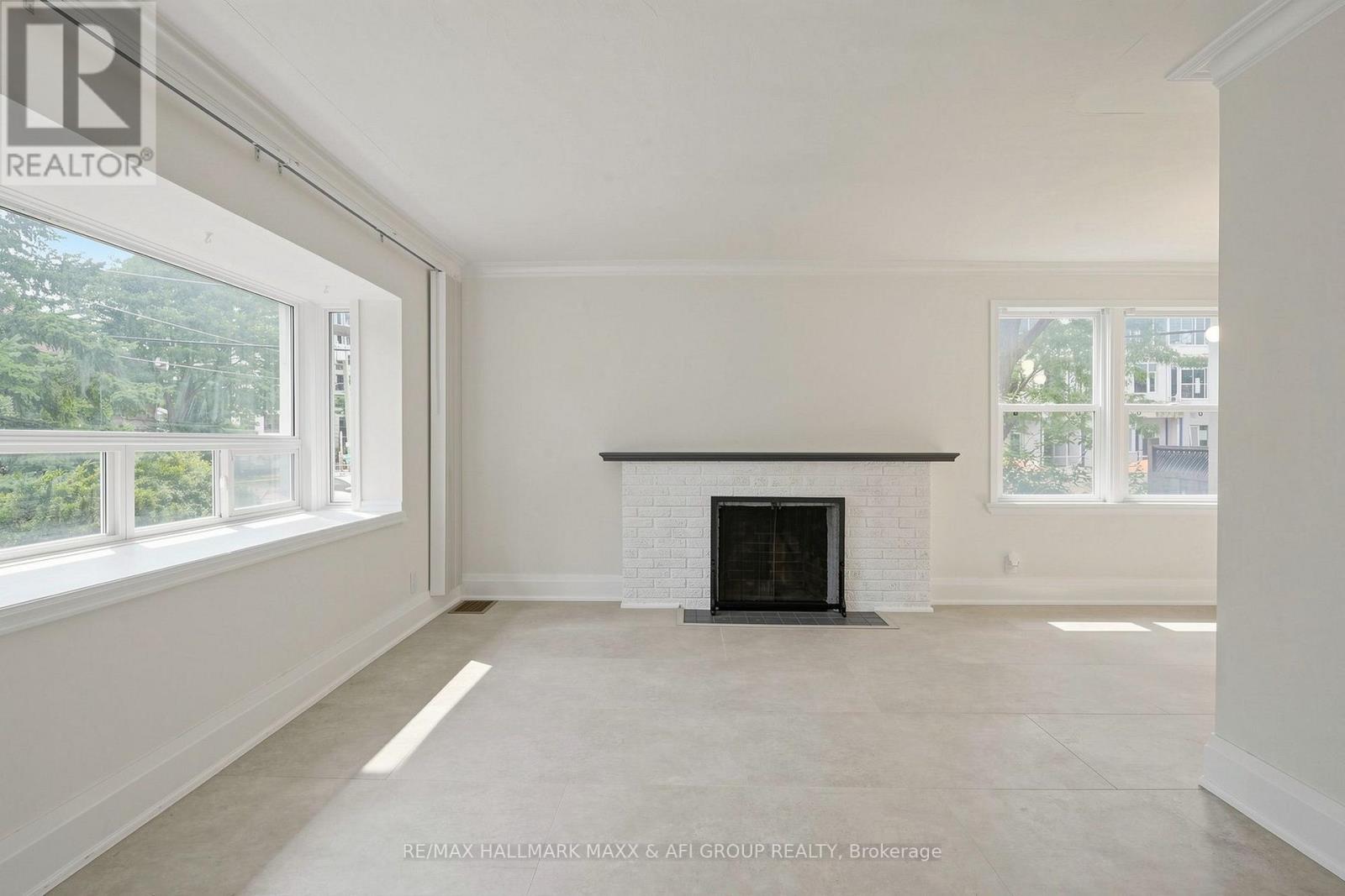 25 Harding Boulevard, Richmond Hill, Ontario  L4C 1S7 - Photo 4 - N13682538