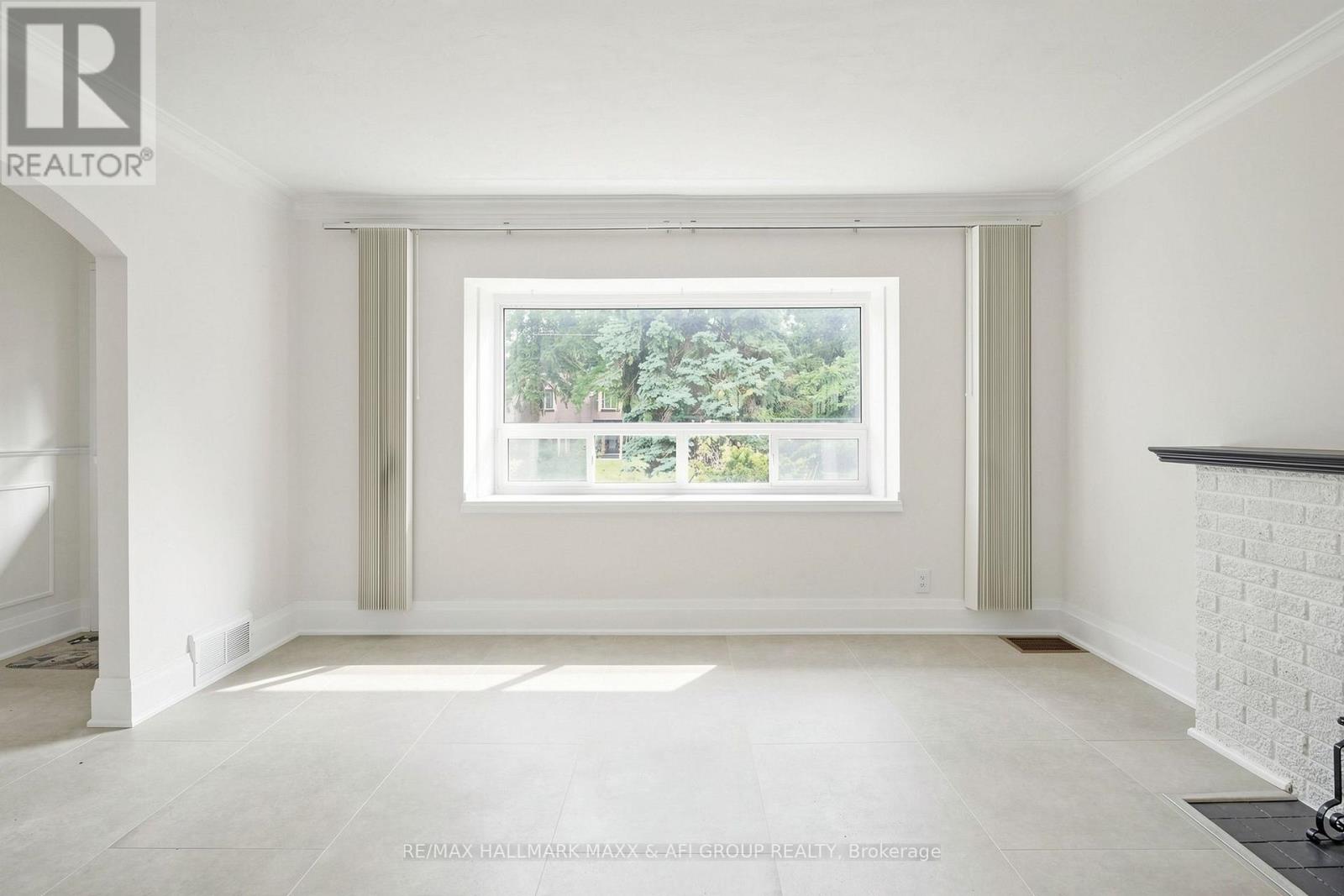 25 Harding Boulevard, Richmond Hill, Ontario  L4C 1S7 - Photo 5 - N13682538