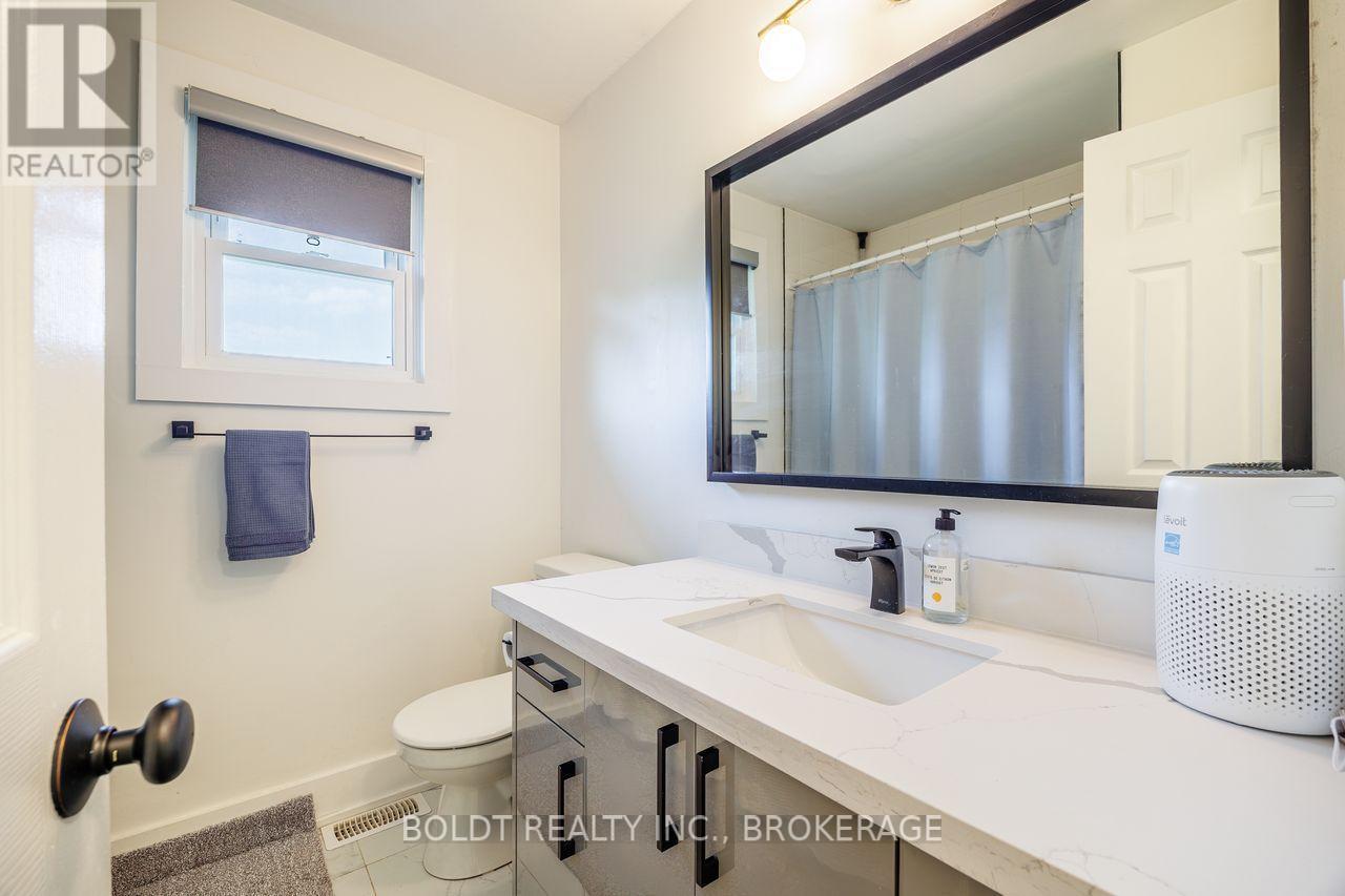 47 Brackencrest Road, St. Catharines, Ontario  L2P 3K7 - Photo 13 - X13682428
