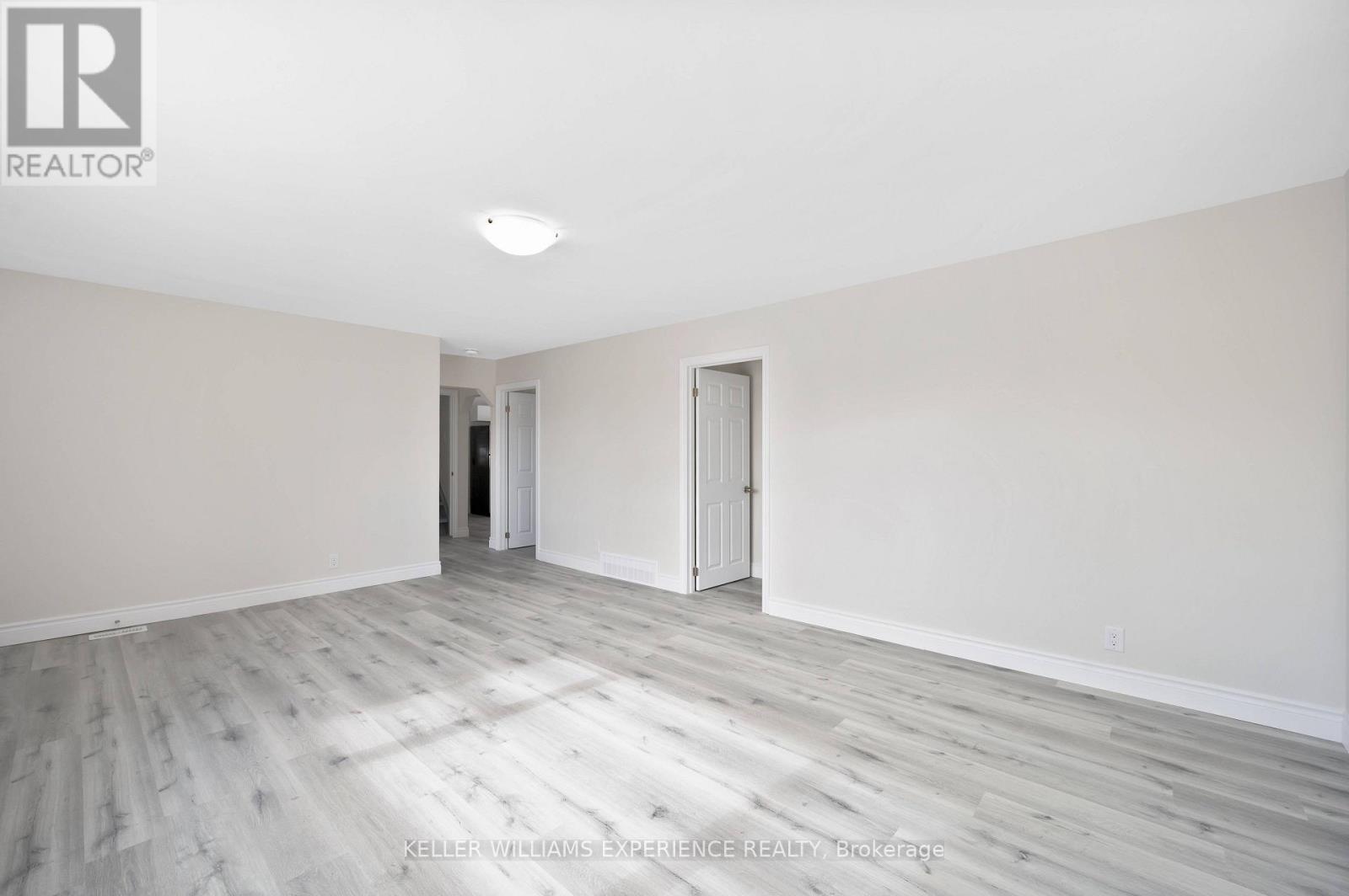 Upper - 52 Cundles Road E, Barrie (Cundles East), Ontario  L4M 2Z7 - Photo 7 - S13682310