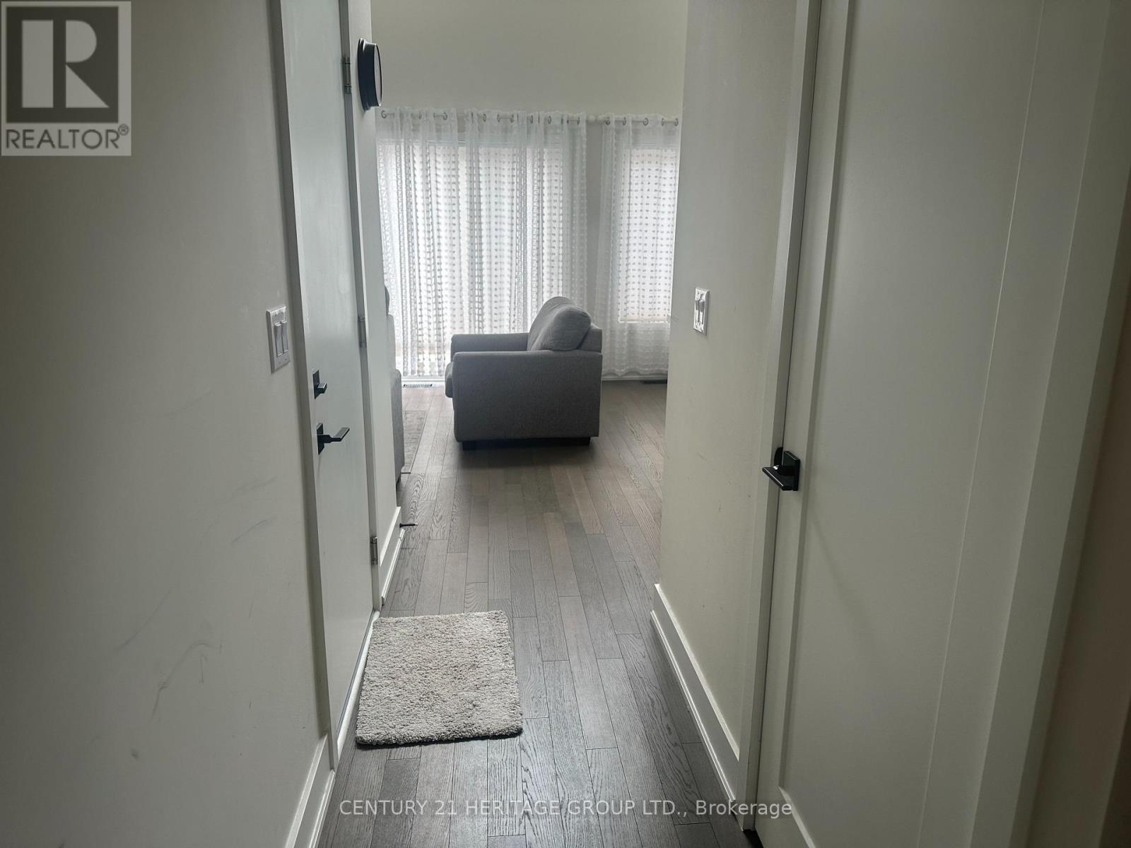 32 Ruby Crescent, Orillia, Ontario  L3V 8M3 - Photo 2 - S13682426