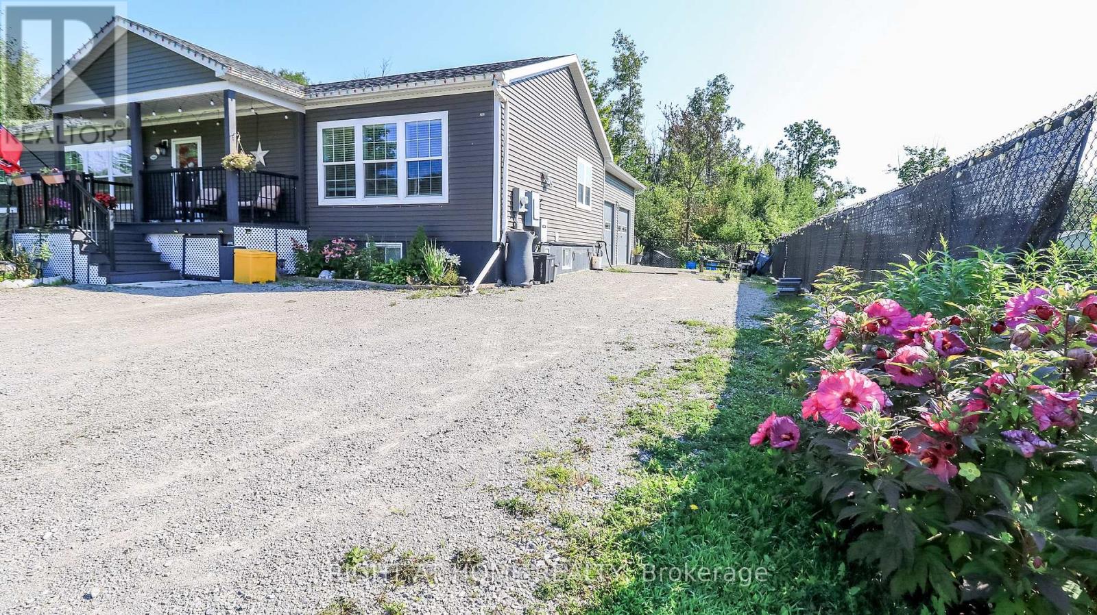 13009 County Road 16 Drive, Tay (Waubaushene), Ontario  L0K 2C0 - Photo 4 - S13682474