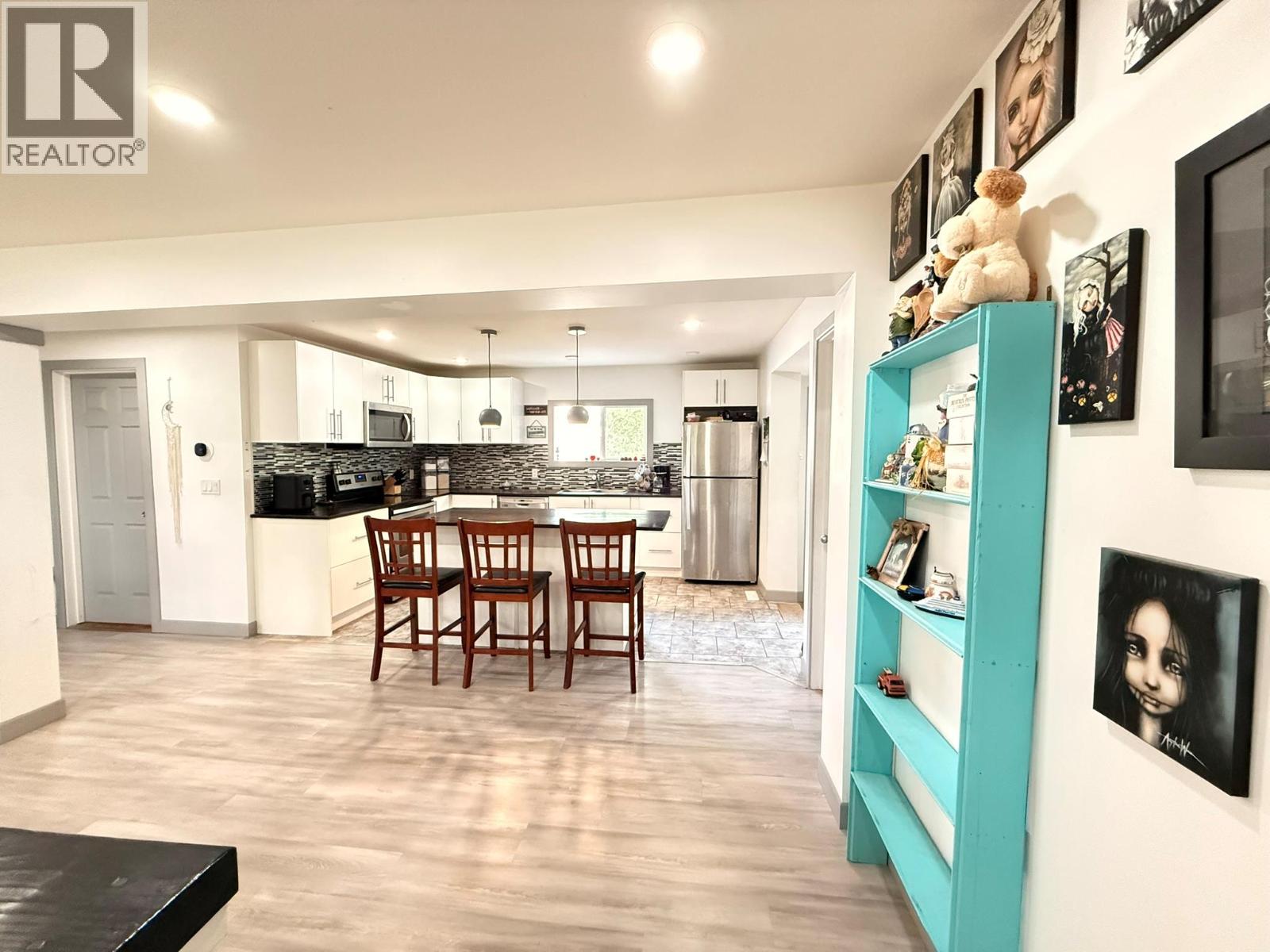 4954 Stevens Avenue, Canal Flats, British Columbia  V0B 1B0 - Photo 4 - 10396650