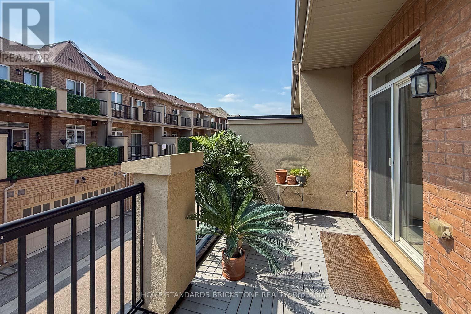 3058 Eberly Woods Drive, Oakville, Ontario  L6M 0T5 - Photo 16 - W13682326