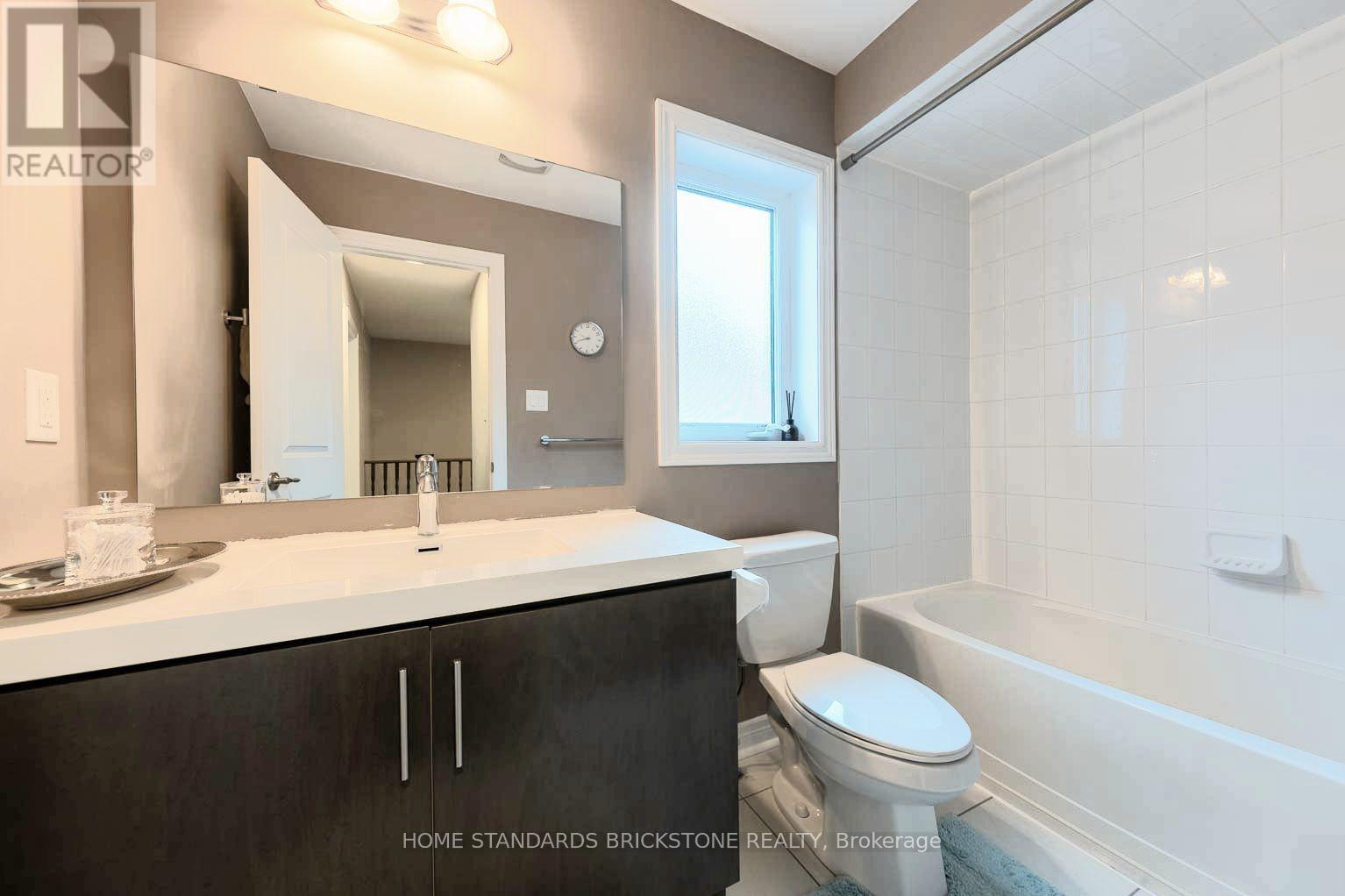 3058 Eberly Woods Drive, Oakville, Ontario  L6M 0T5 - Photo 26 - W13682326