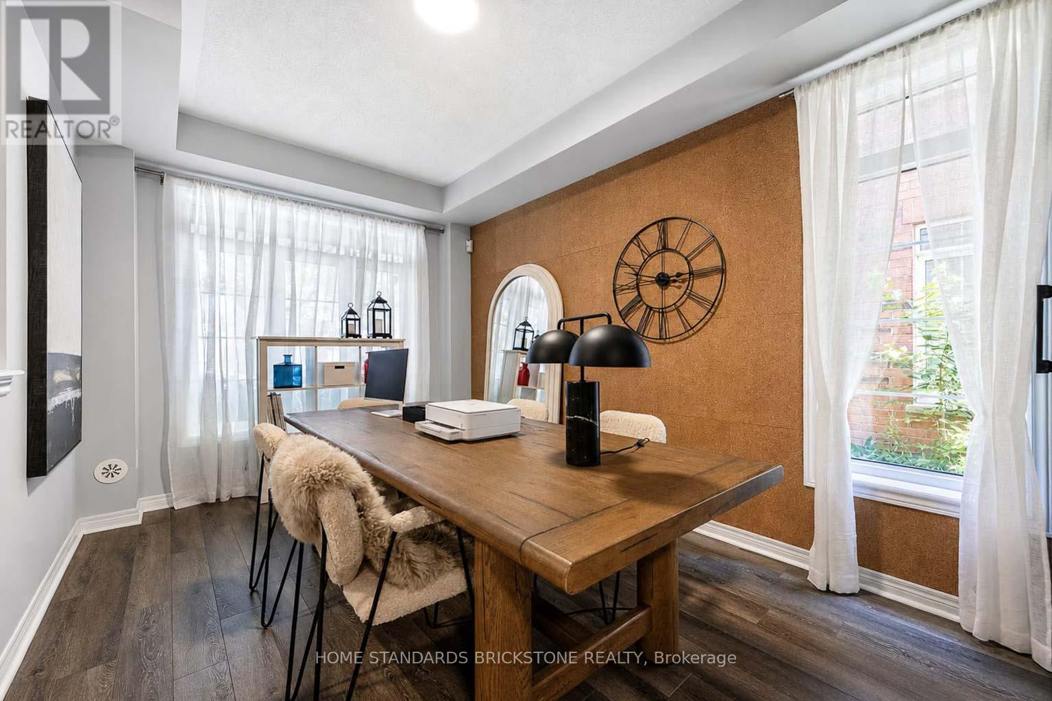 3058 Eberly Woods Drive, Oakville, Ontario  L6M 0T5 - Photo 6 - W13682326