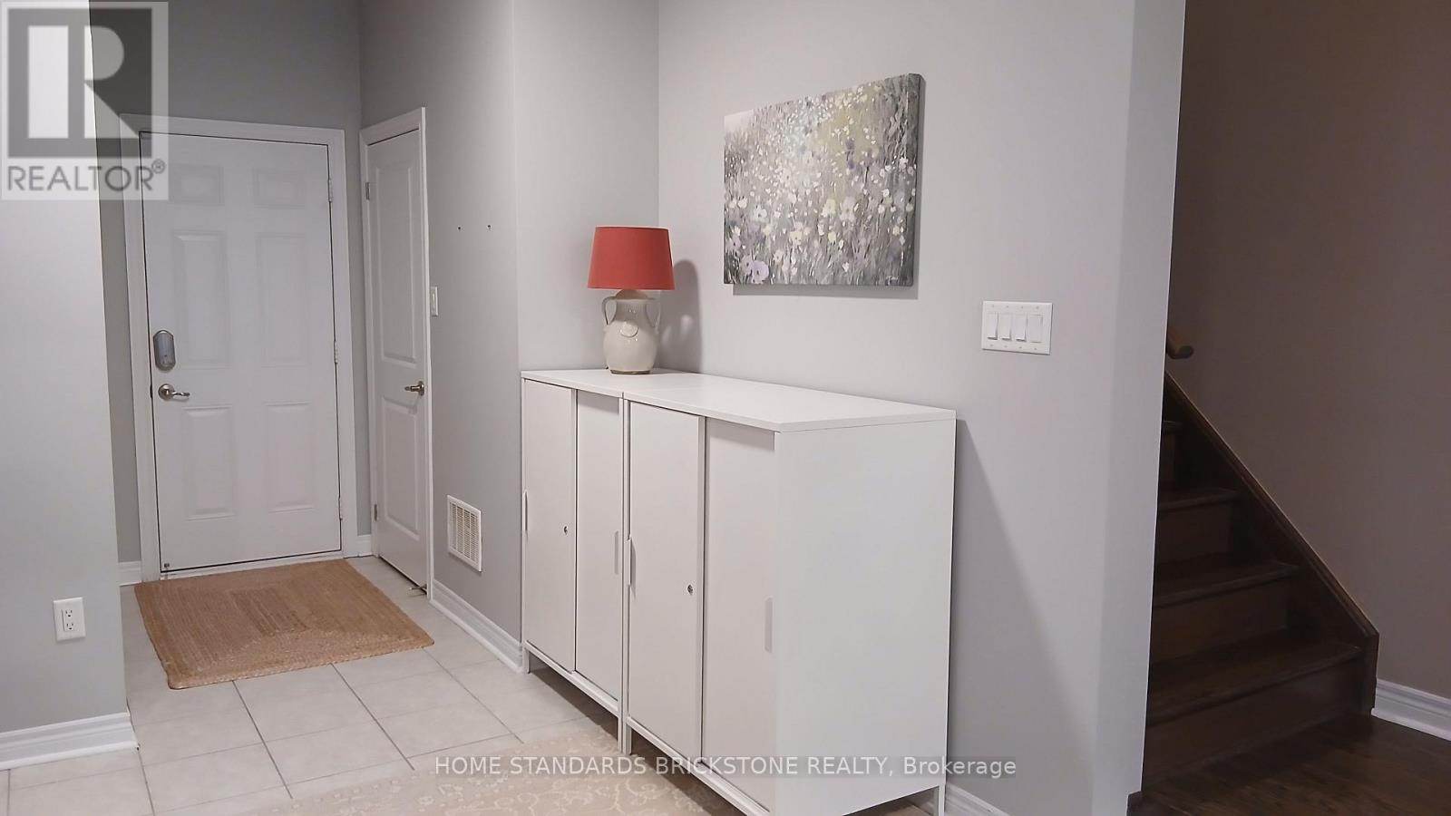 3058 Eberly Woods Drive, Oakville, Ontario  L6M 0T5 - Photo 8 - W13682326