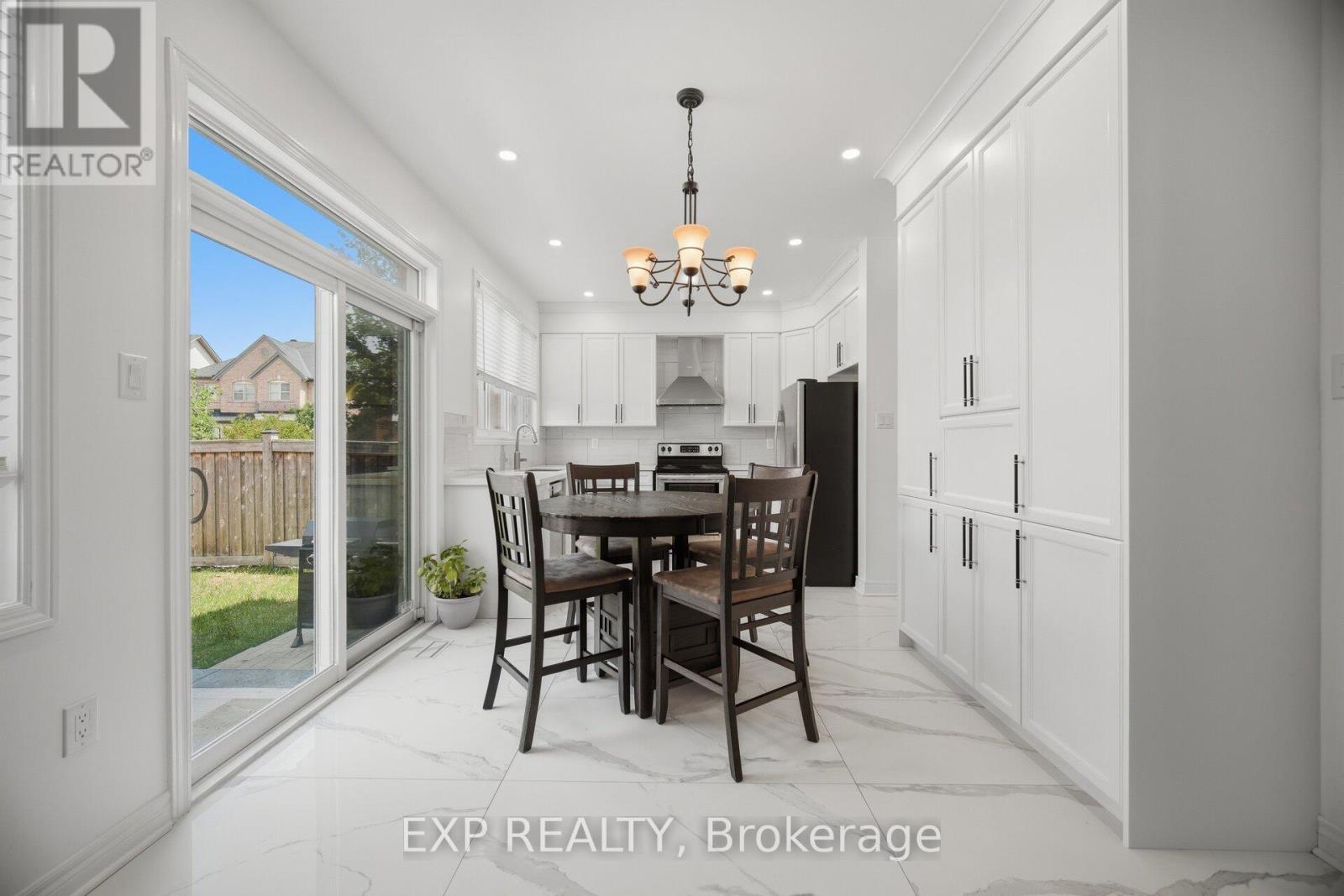 363 Holmes Crescent, Milton, Ontario  L9T 0T4 - Photo 8 - W13682330