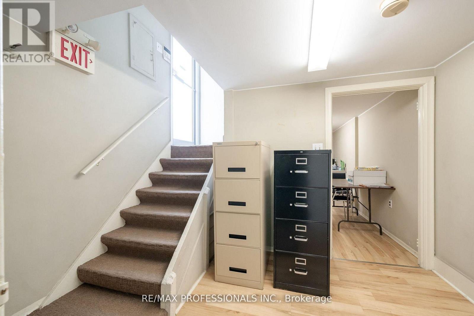 586 Browns Line, Toronto, Ontario  M8W 3V5 - Photo 18 - W13682362