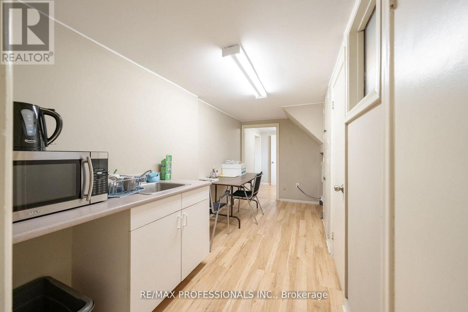 586 Browns Line, Toronto, Ontario  M8W 3V5 - Photo 20 - W13682362