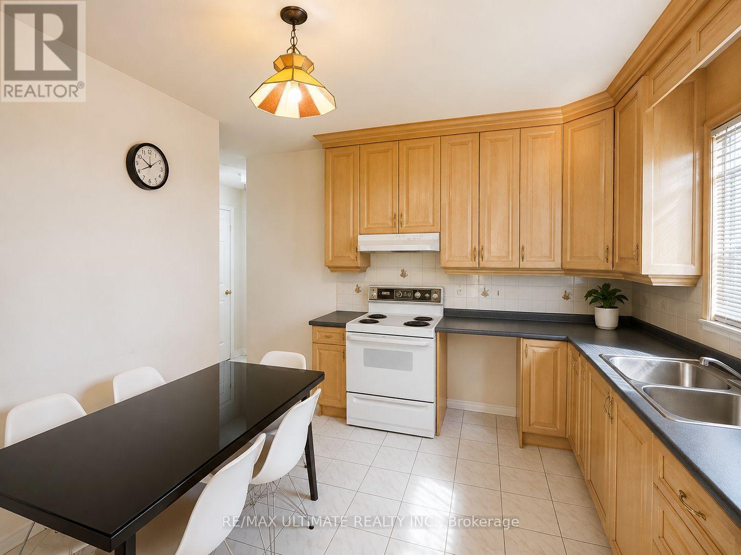 1440 Dufferin Street, Toronto, Ontario  M6H 3L2 - Photo 14 - W13682410