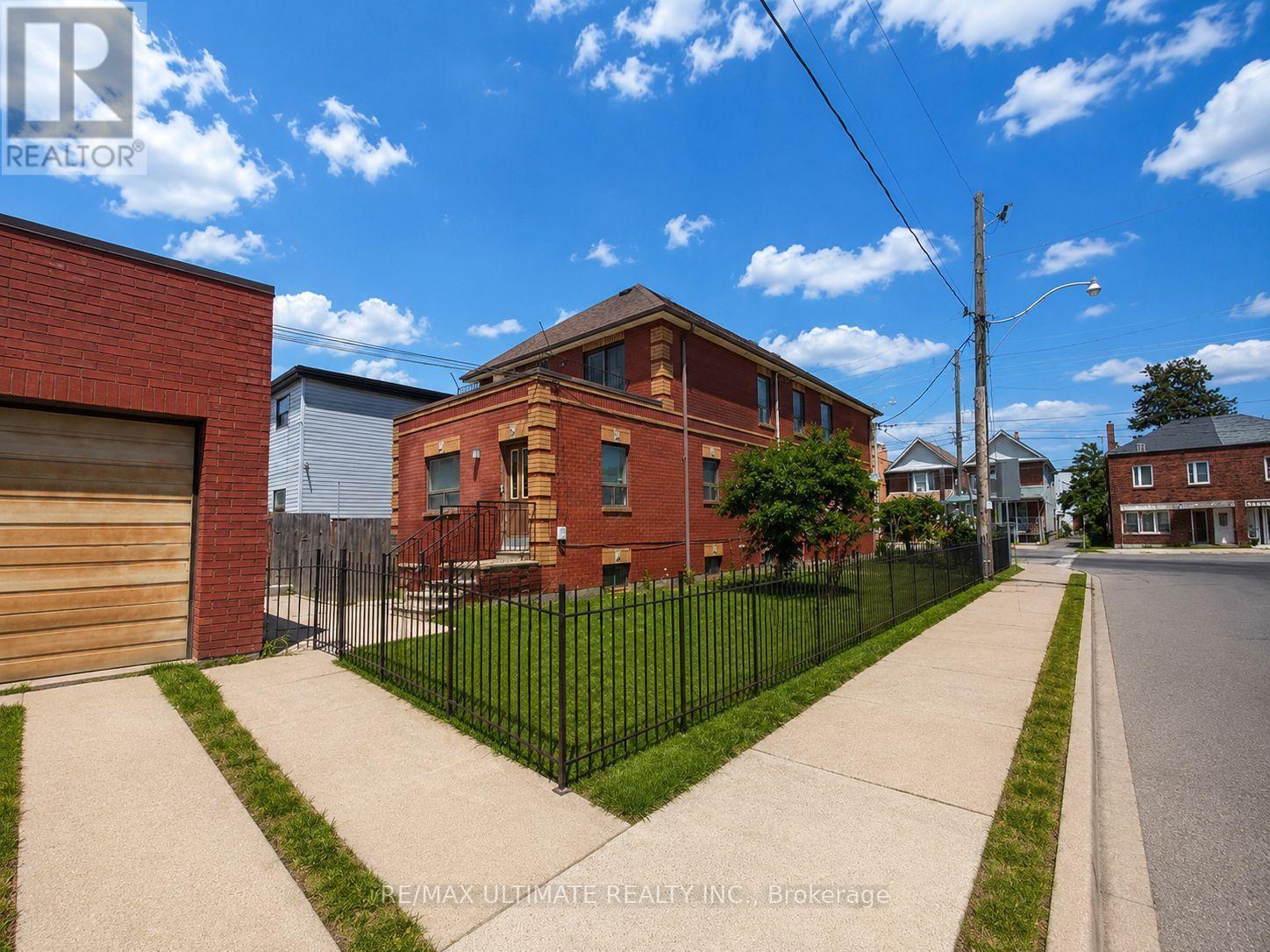 1440 Dufferin Street, Toronto, Ontario  M6H 3L2 - Photo 18 - W13682410