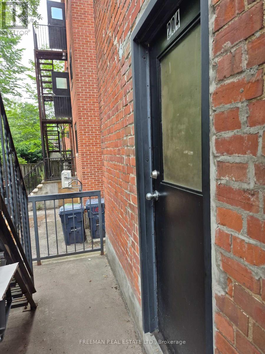 204 - 158 Dowling Avenue, Toronto, Ontario  M6K 3A6 - Photo 2 - W13682464