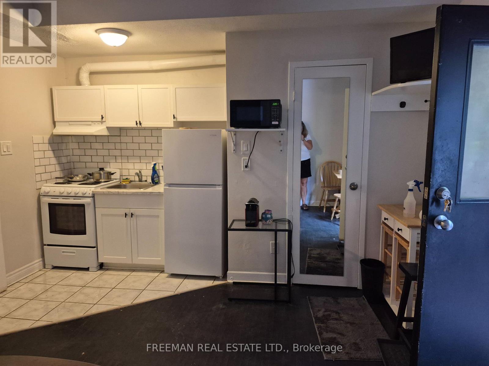 204 - 158 Dowling Avenue, Toronto, Ontario  M6K 3A6 - Photo 4 - W13682464