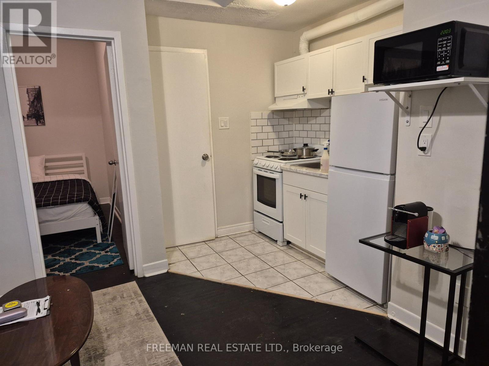 204 - 158 Dowling Avenue, Toronto, Ontario  M6K 3A6 - Photo 5 - W13682464