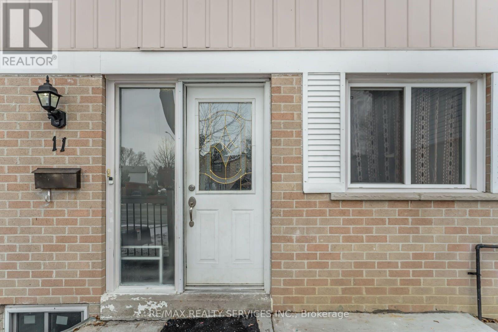11 Juliette Square, Brampton, Ontario  L6S 2M6 - Photo 3 - W13682506