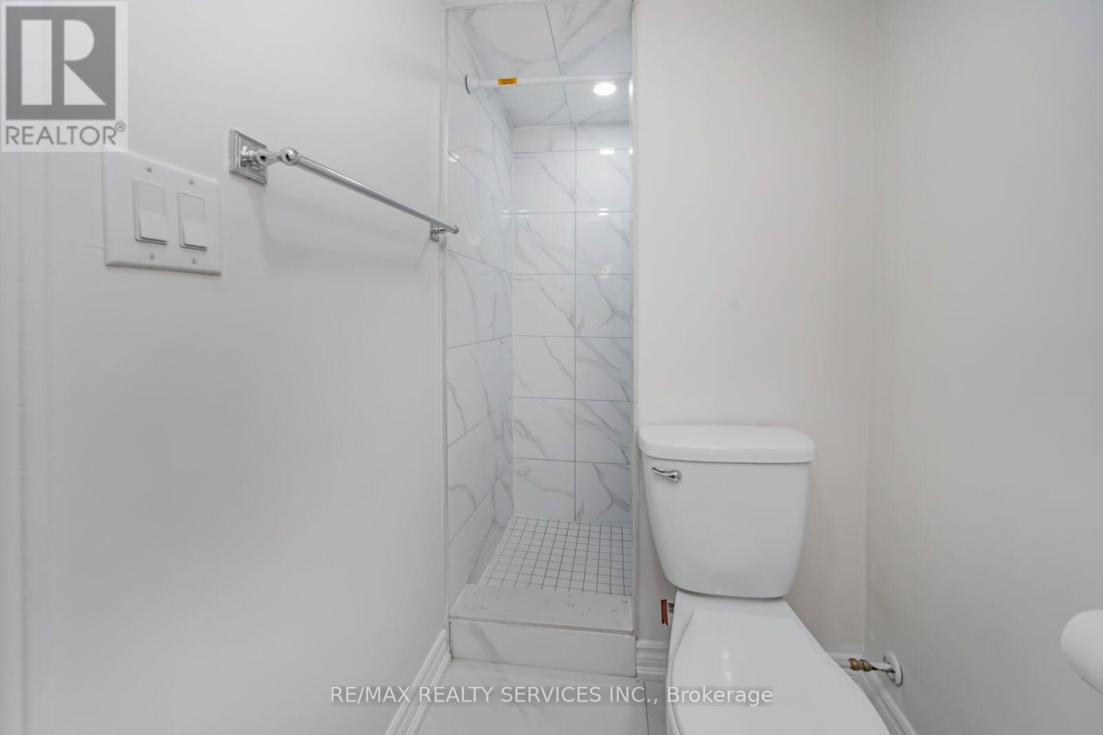 11 Juliette Square, Brampton, Ontario  L6S 2M6 - Photo 42 - W13682506
