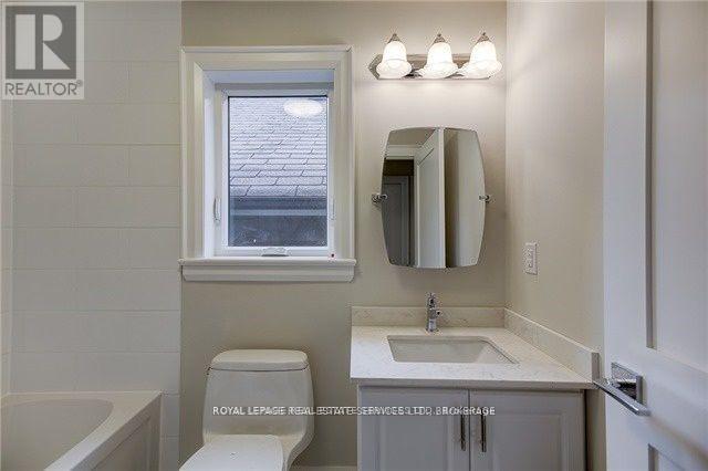 410 Glenlake Avenue, Toronto, Ontario  M6P 1G7 - Photo 15 - W13682554