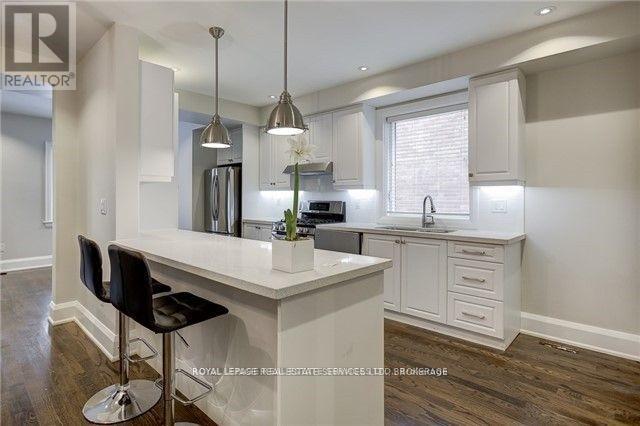 410 Glenlake Avenue, Toronto, Ontario  M6P 1G7 - Photo 4 - W13682554