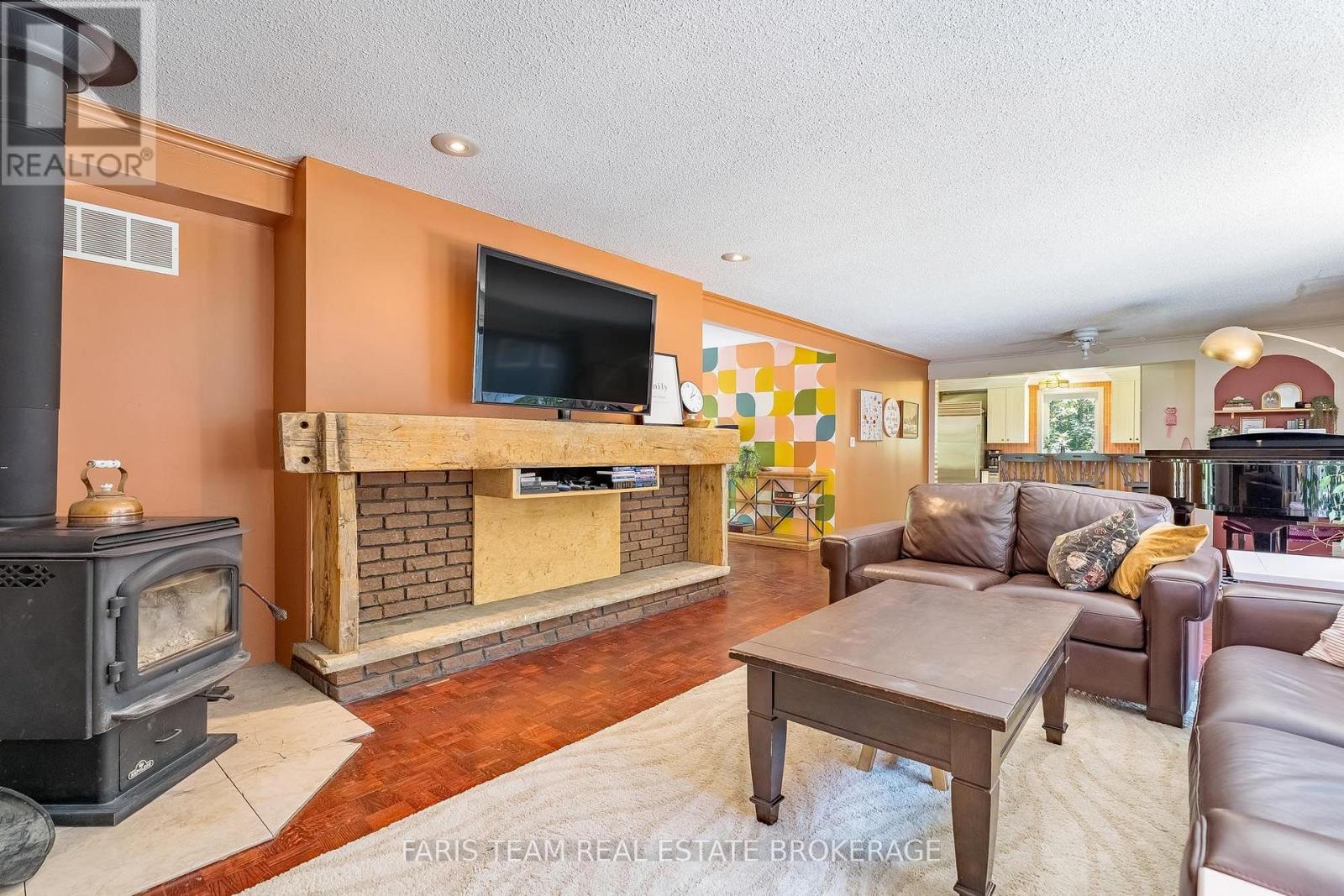 17956 Warden Avenue, East Gwillimbury, Ontario  L0G 1V0 - Photo 14 - N13681860