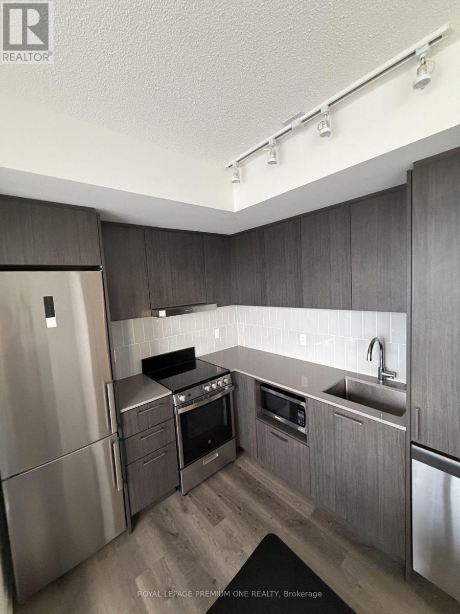 1012 - 195 Commerce Street, Vaughan, Ontario L4K 0P9 - Photo 5 - N13677508
