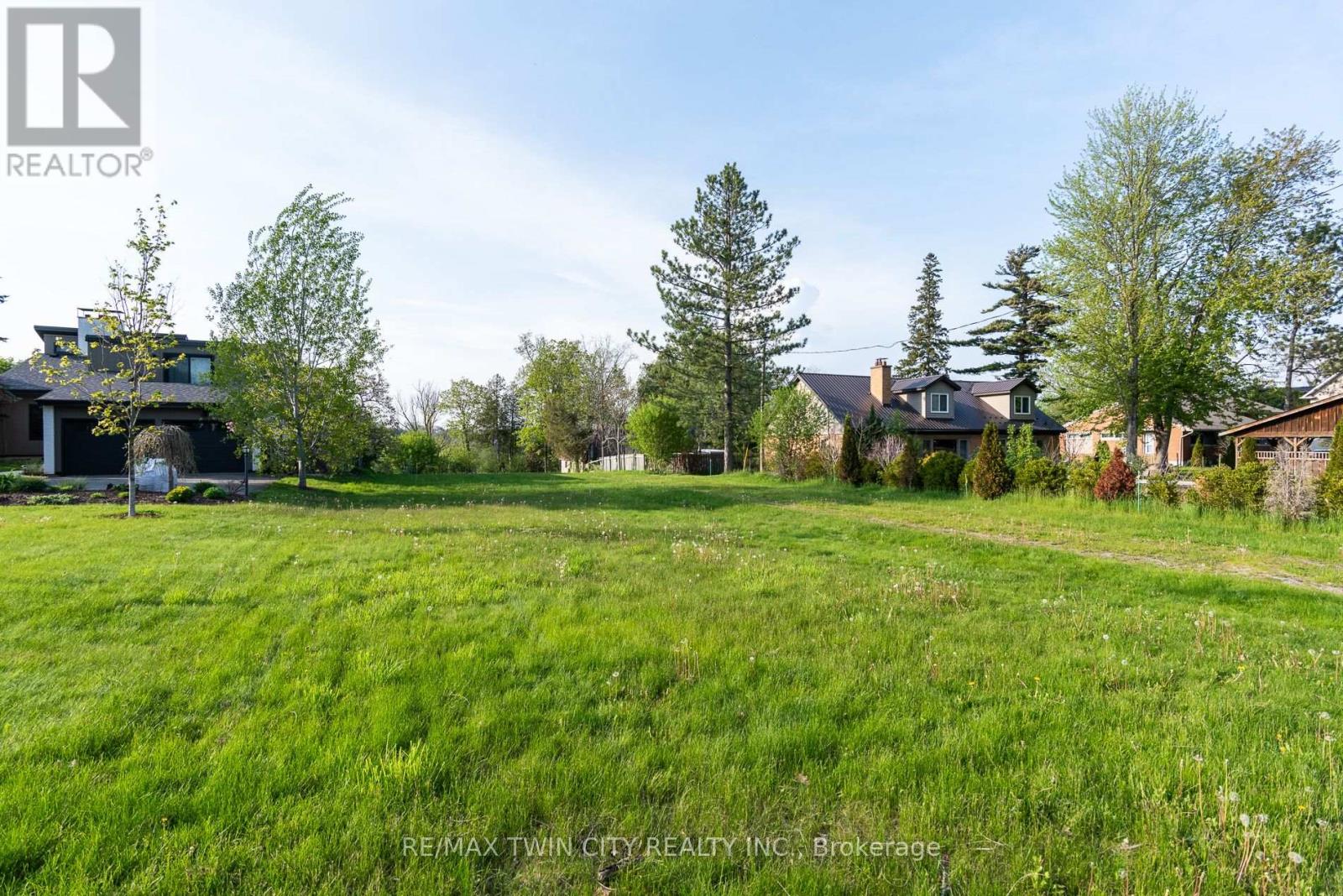 138 Riverbank Drive, Cambridge, Ontario  N3H 4R6 - Photo 3 - X13682342