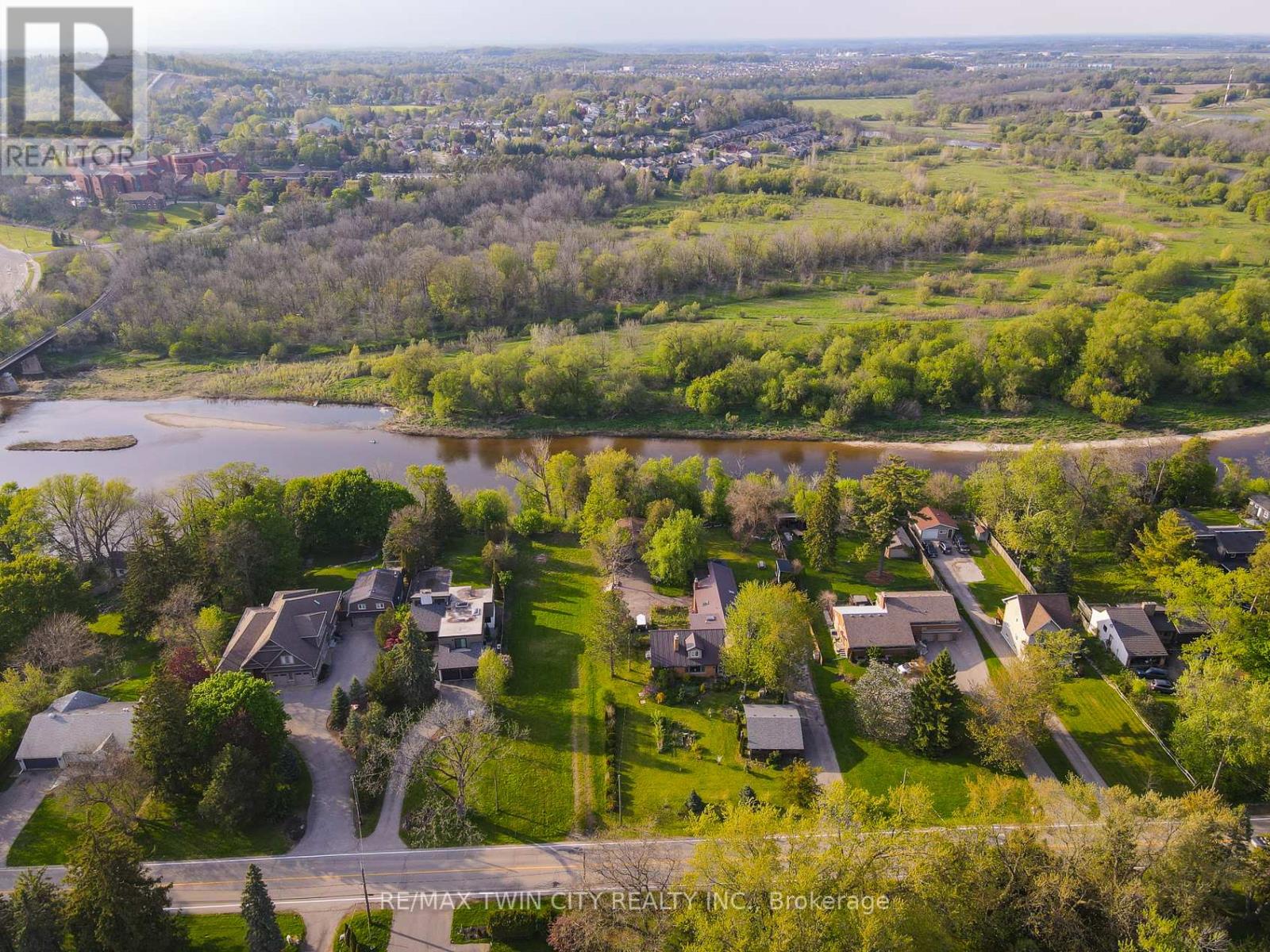138 Riverbank Drive, Cambridge, Ontario  N3H 4R6 - Photo 37 - X13682342
