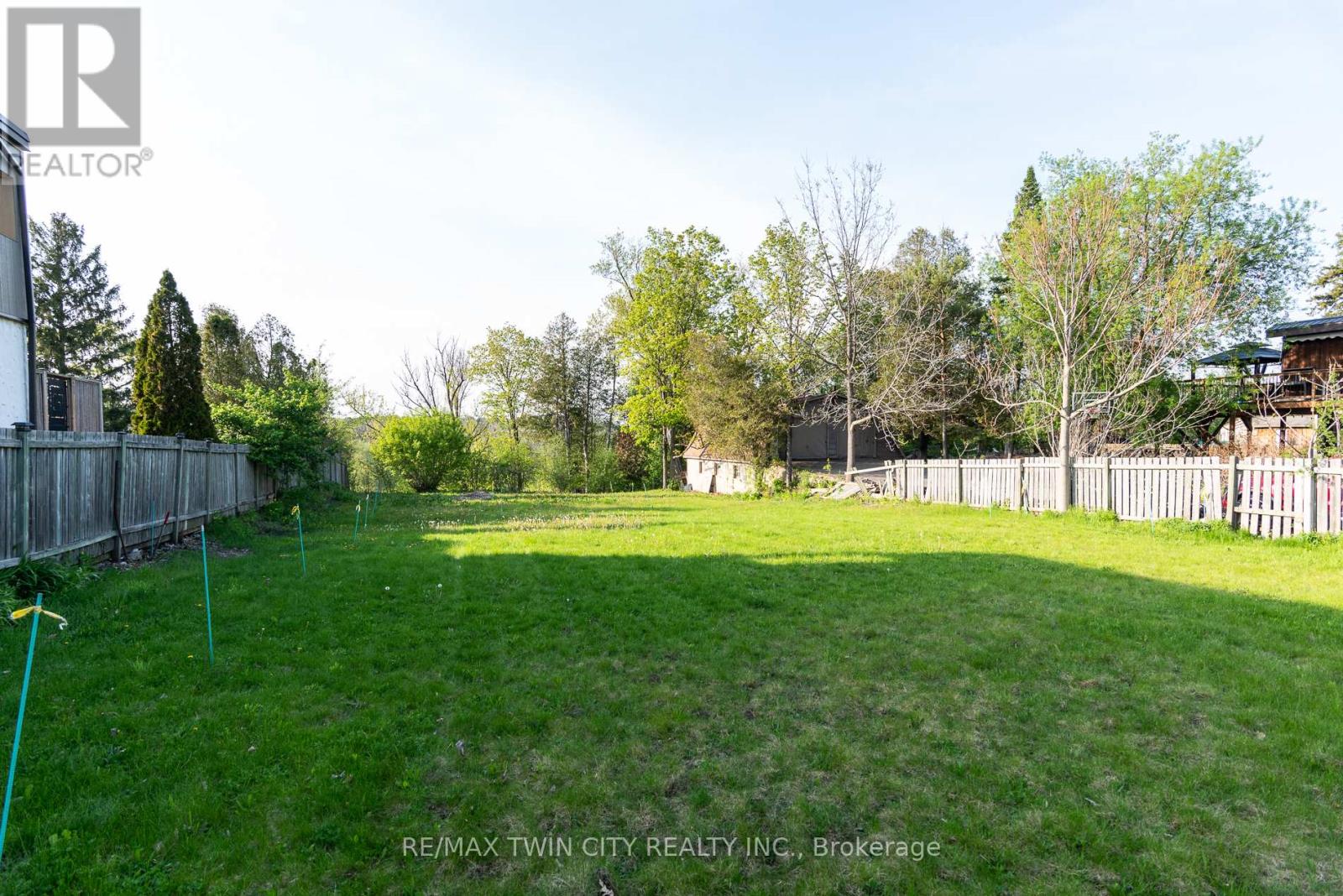 138 Riverbank Drive, Cambridge, Ontario  N3H 4R6 - Photo 7 - X13682342