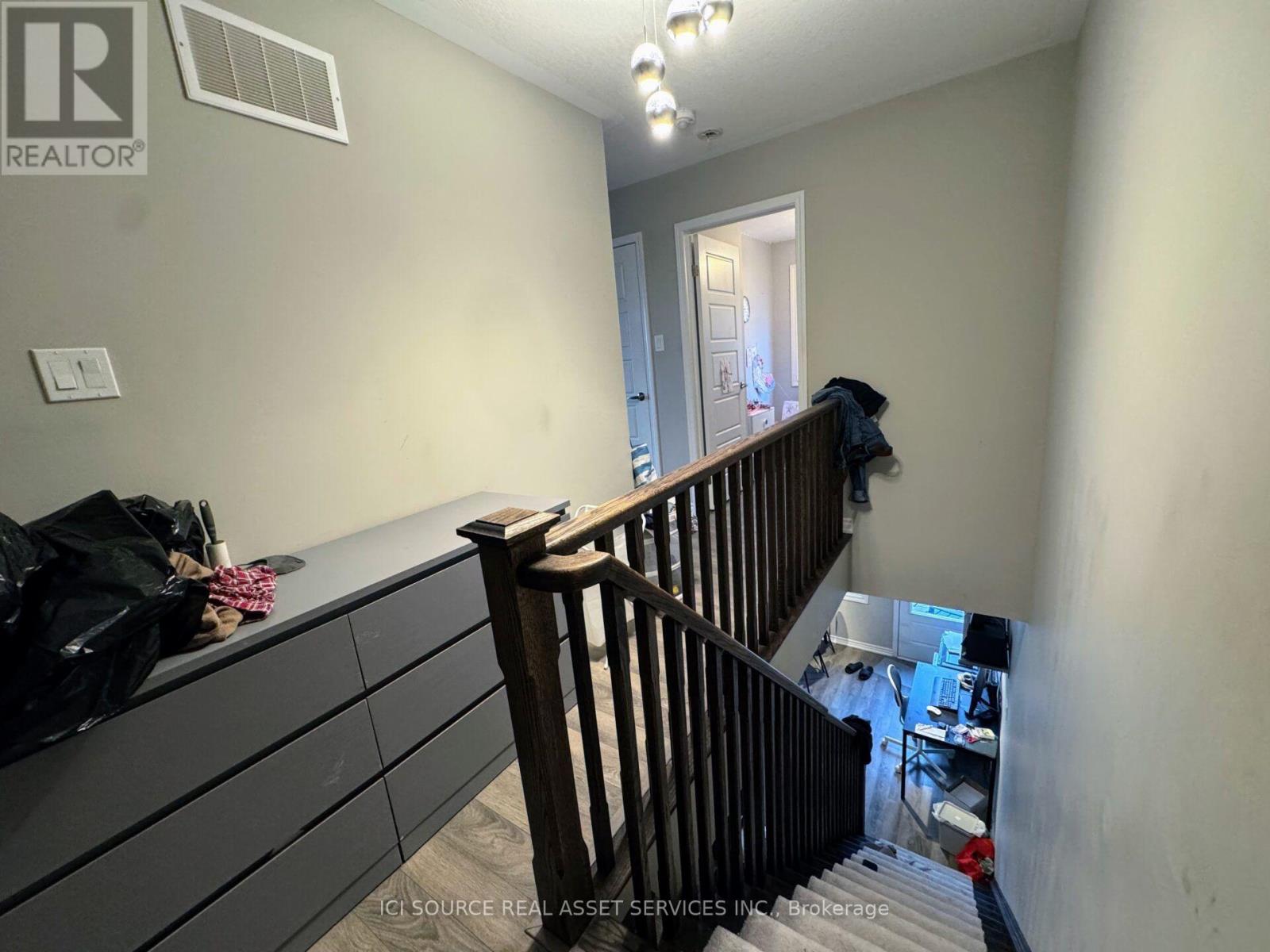 543 Goldenrod Lane, Kitchener, Ontario  N2R 0Y7 - Photo 10 - X13682352