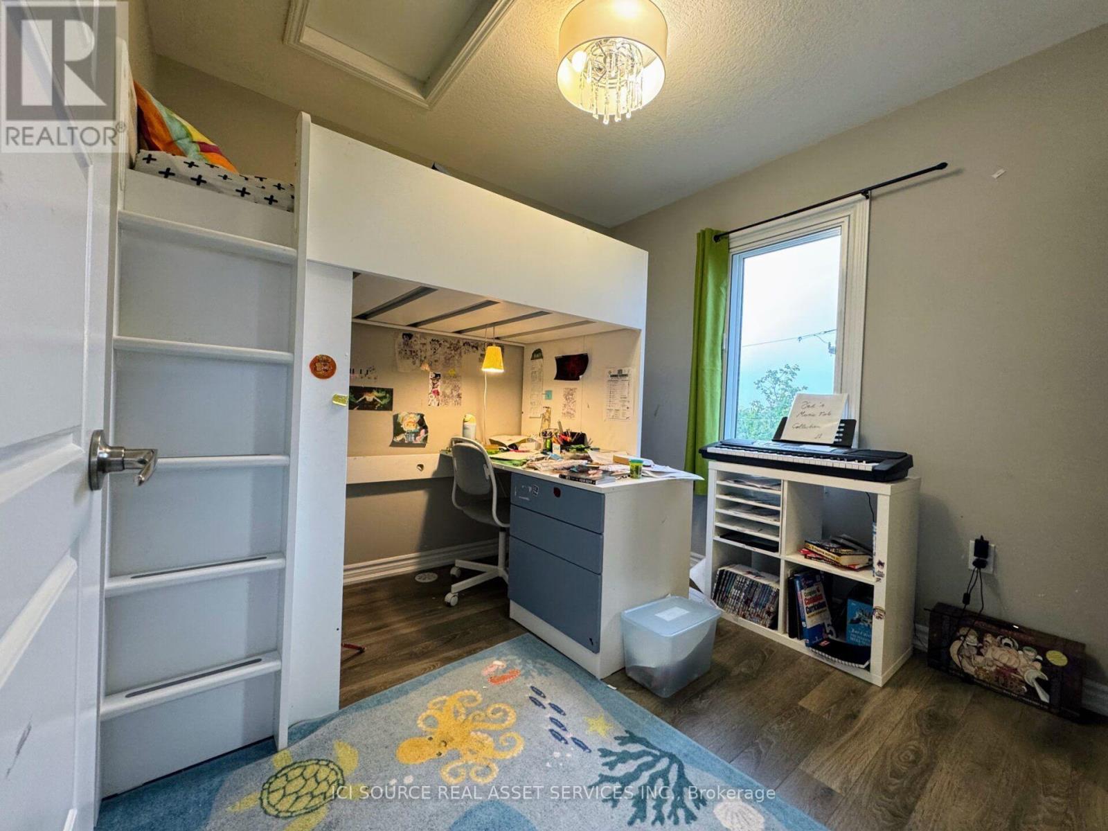 543 Goldenrod Lane, Kitchener, Ontario  N2R 0Y7 - Photo 16 - X13682352