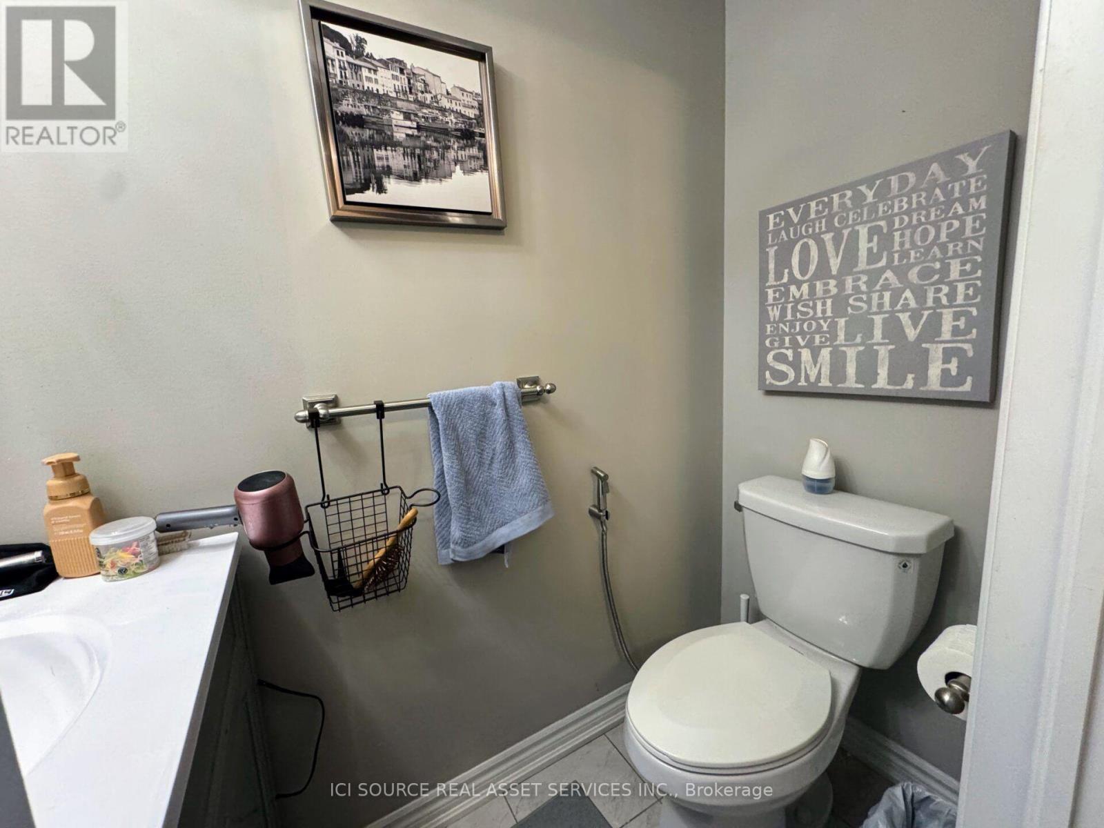 543 Goldenrod Lane, Kitchener, Ontario  N2R 0Y7 - Photo 7 - X13682352